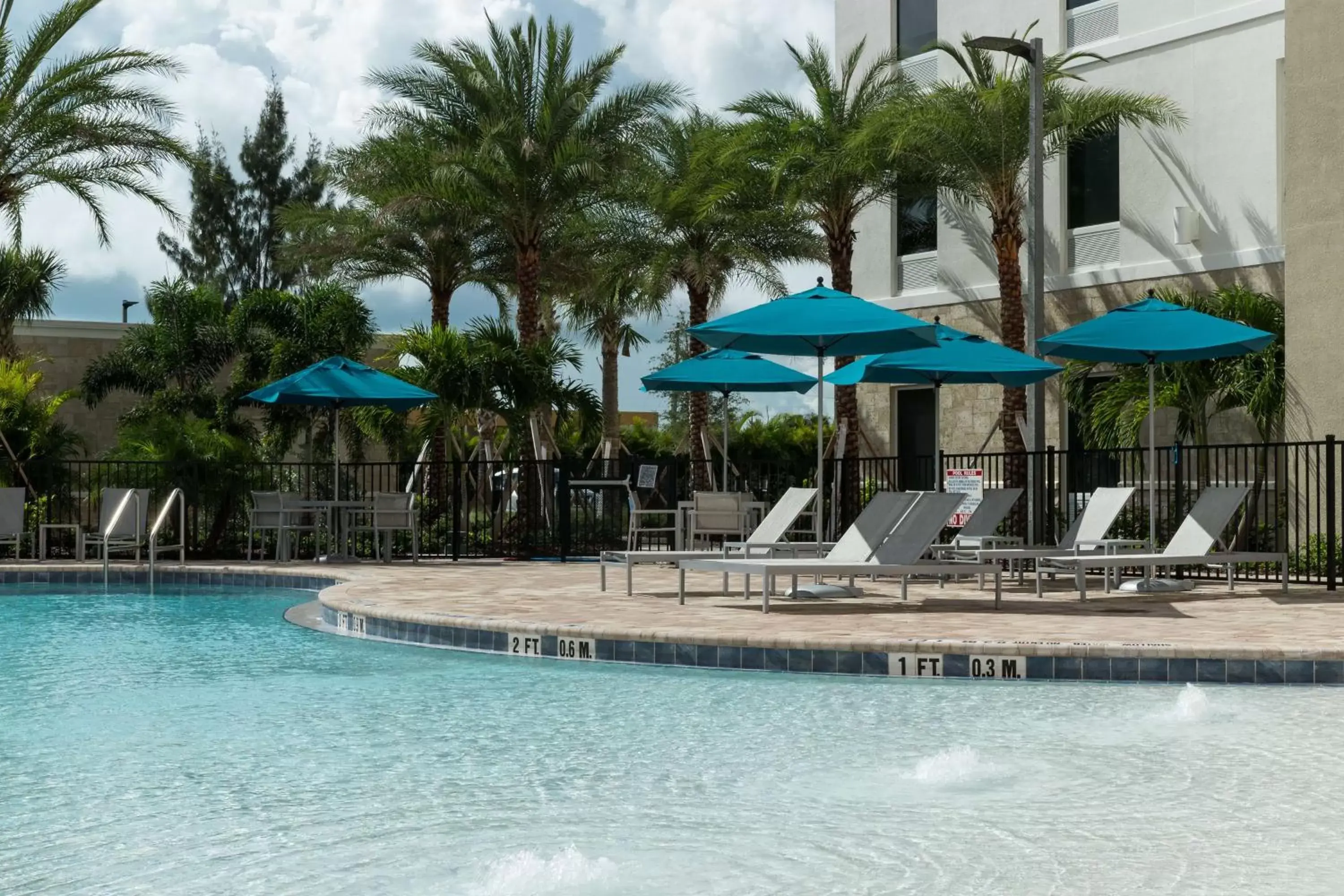 Pool view, Swimming Pool in Hampton Inn & Suites Cape Canaveral Cruise Port, Fl