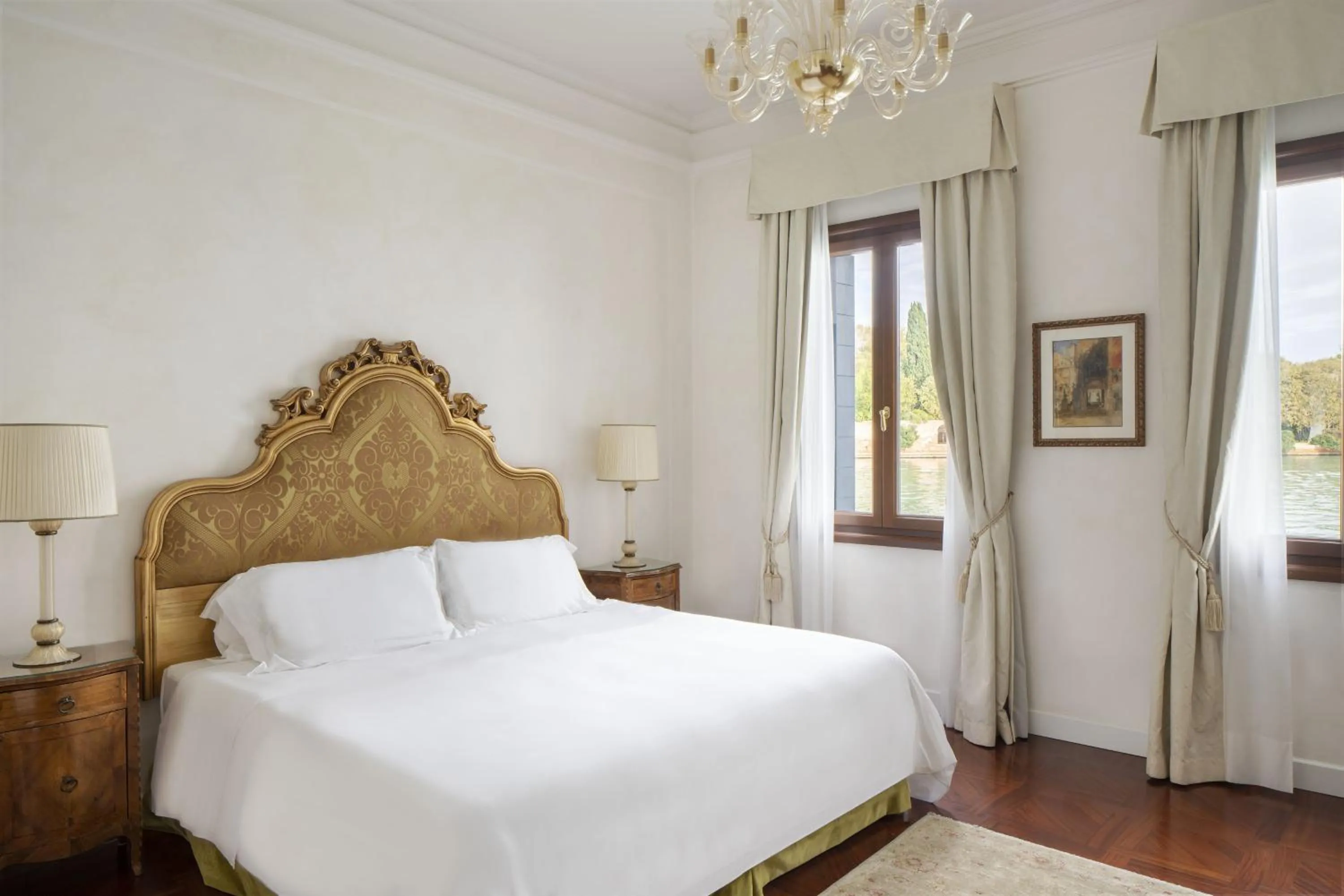 Bedroom, Bed in Hotel Cipriani, A Belmond Hotel, Venice