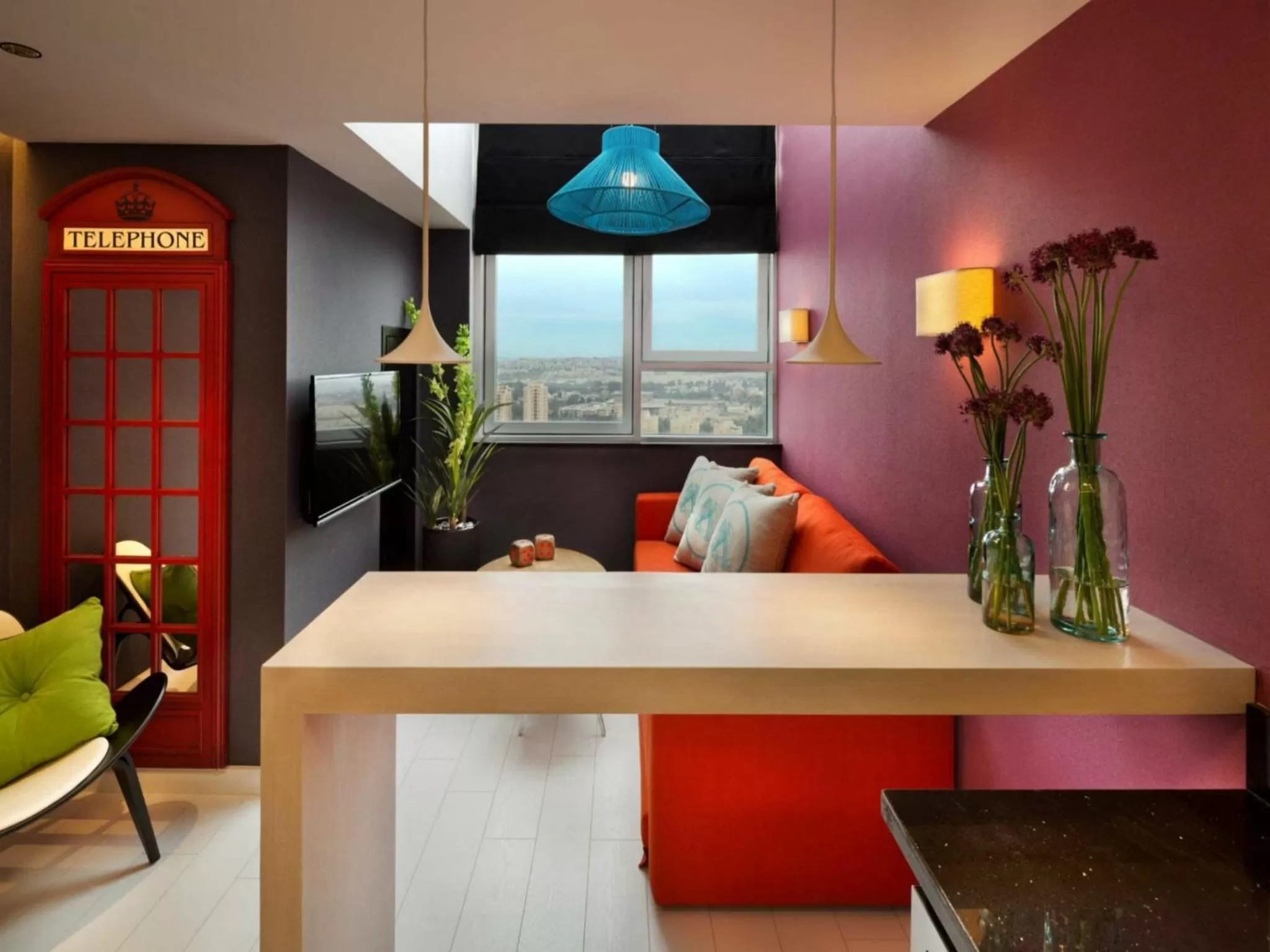 Photo of the whole room in 21st Floor Hotel