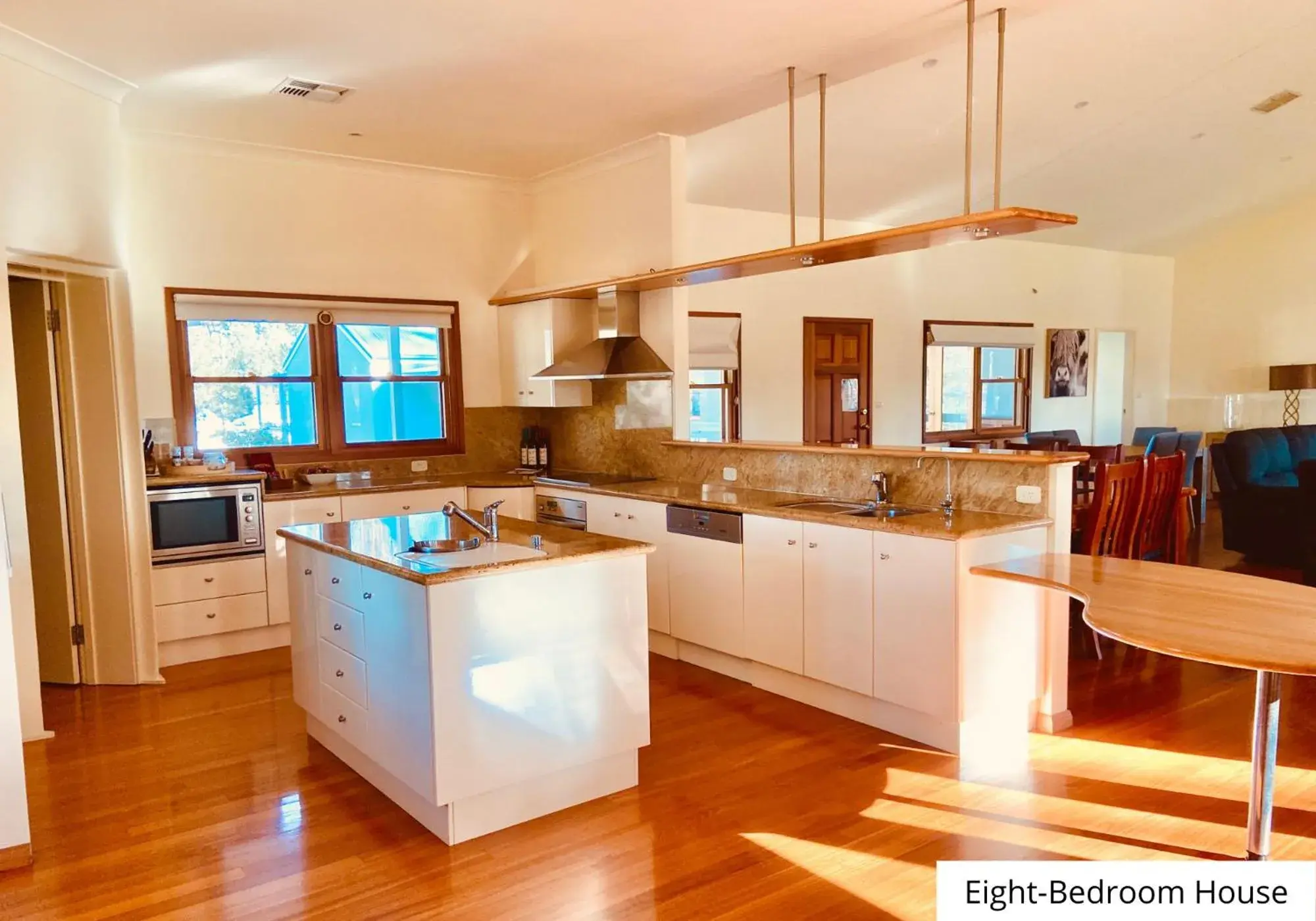 Kitchen or kitchenette, Kitchen/Kitchenette in Pokolbin Village Estate