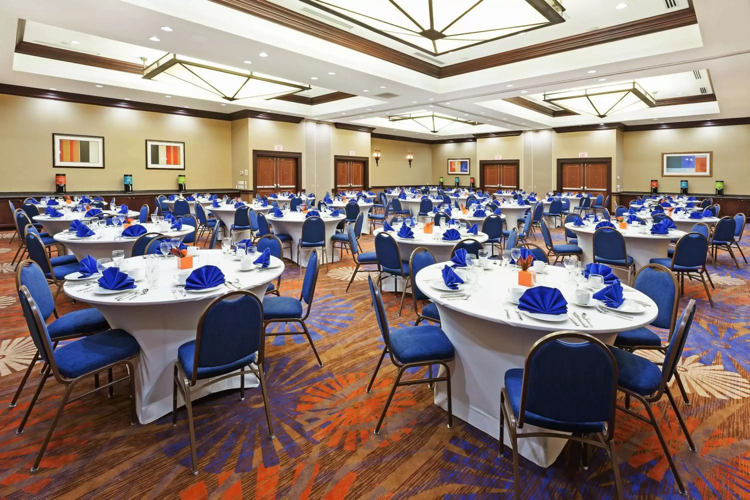 Meeting/conference room, Restaurant/Places to Eat in Hilton Garden Inn Midland