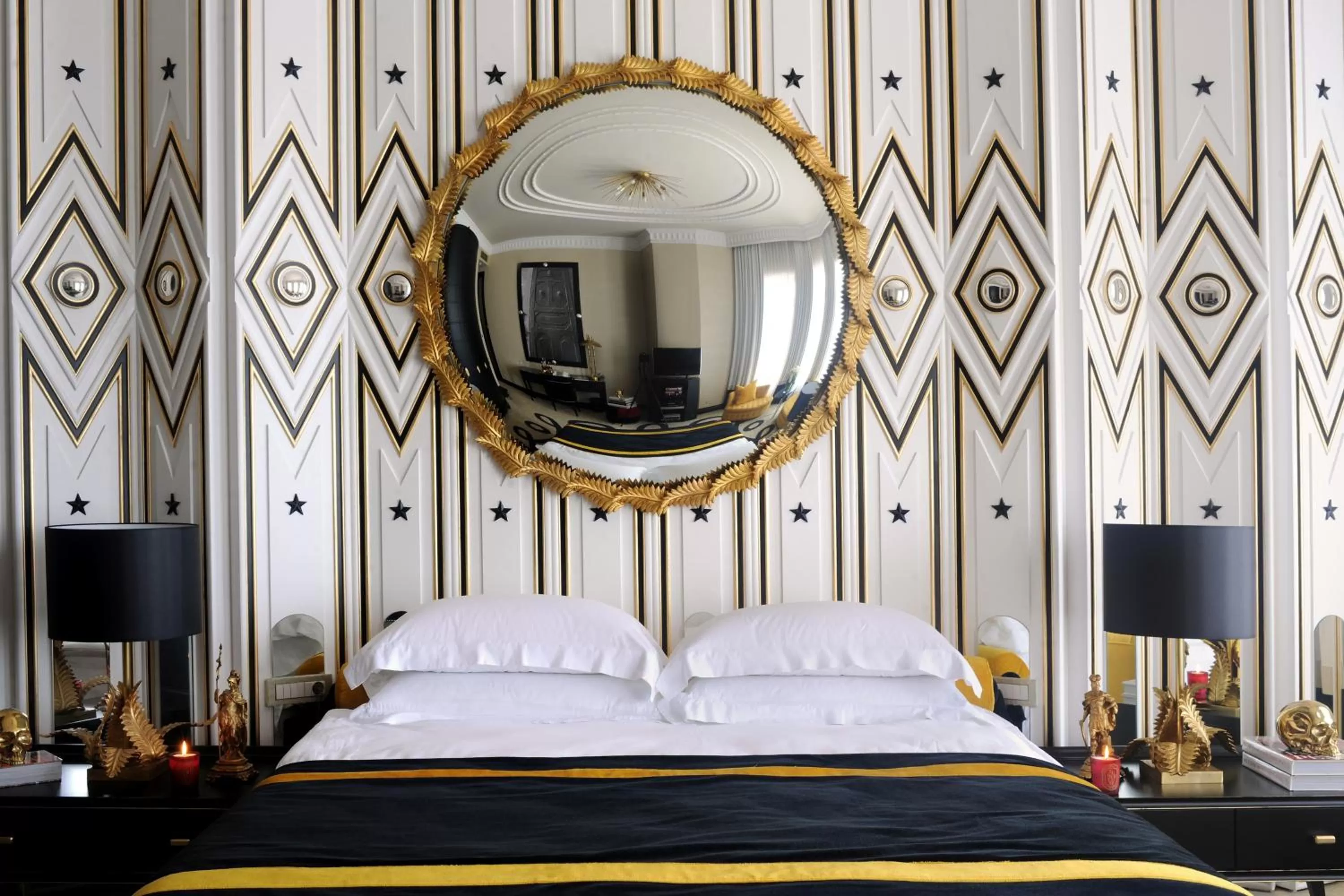 Bed in Taxim Hill Hotel