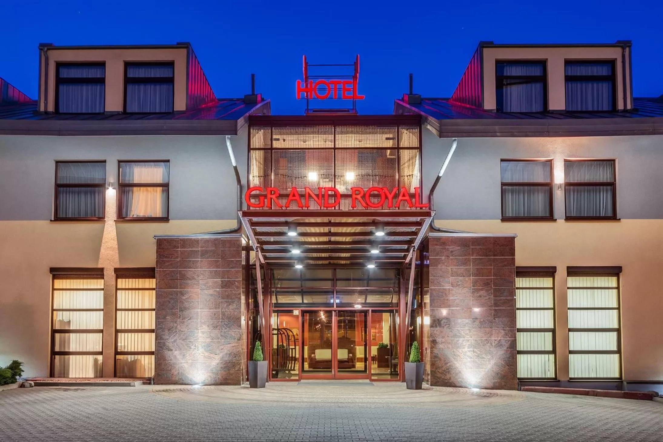 Facade/entrance in Grand Royal Hotel