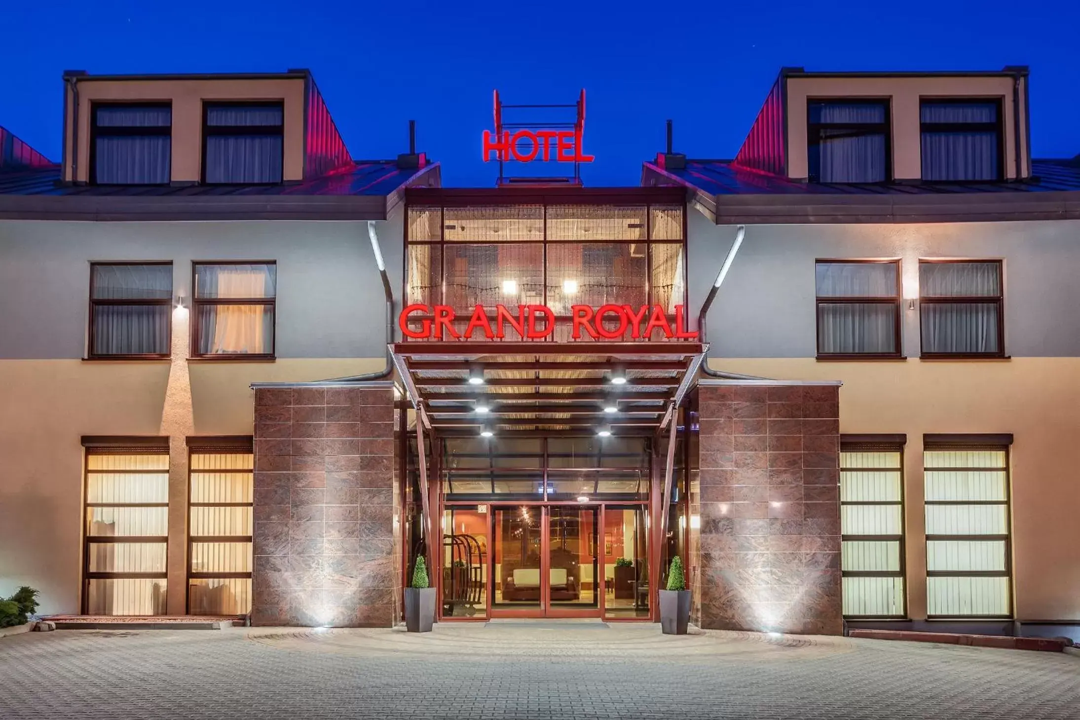 Facade/entrance in Grand Royal Hotel Facade/entrance in Grand Royal Hotel