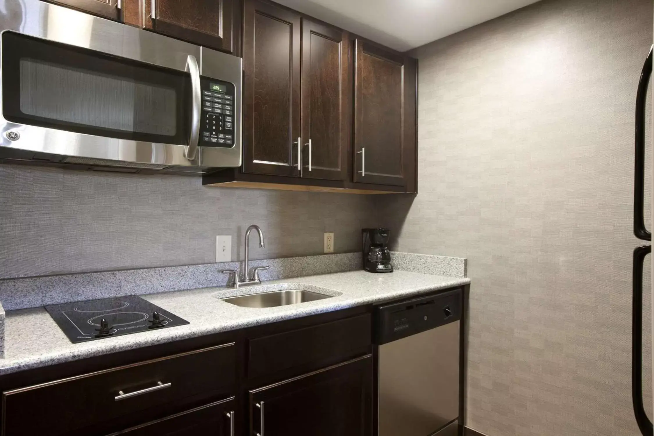 Kitchen or kitchenette, Kitchen/Kitchenette in Homewood Suites by Hilton Columbus OSU, OH
