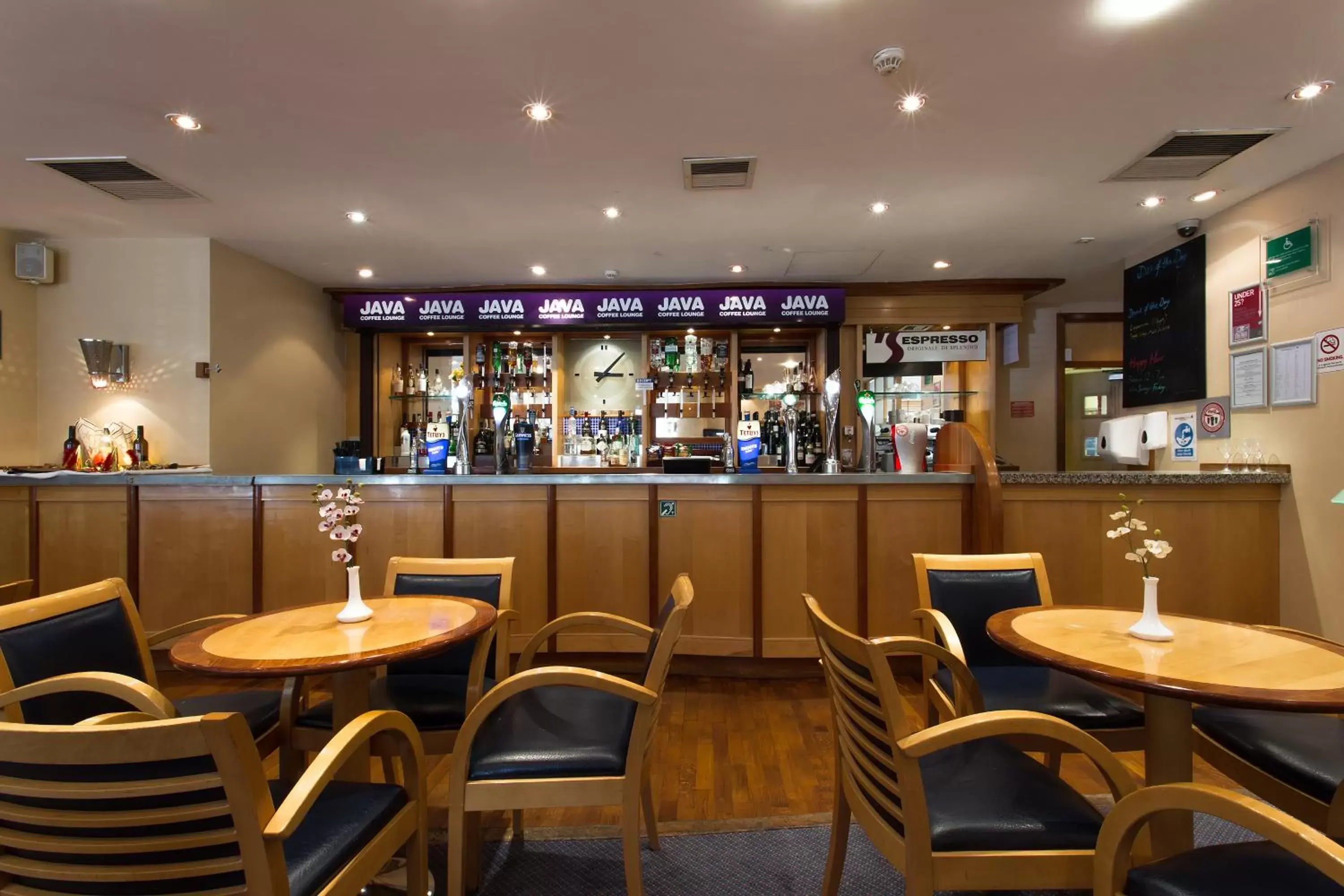 Lounge or bar, Lounge/Bar in Britannia Leeds Bradford Airport