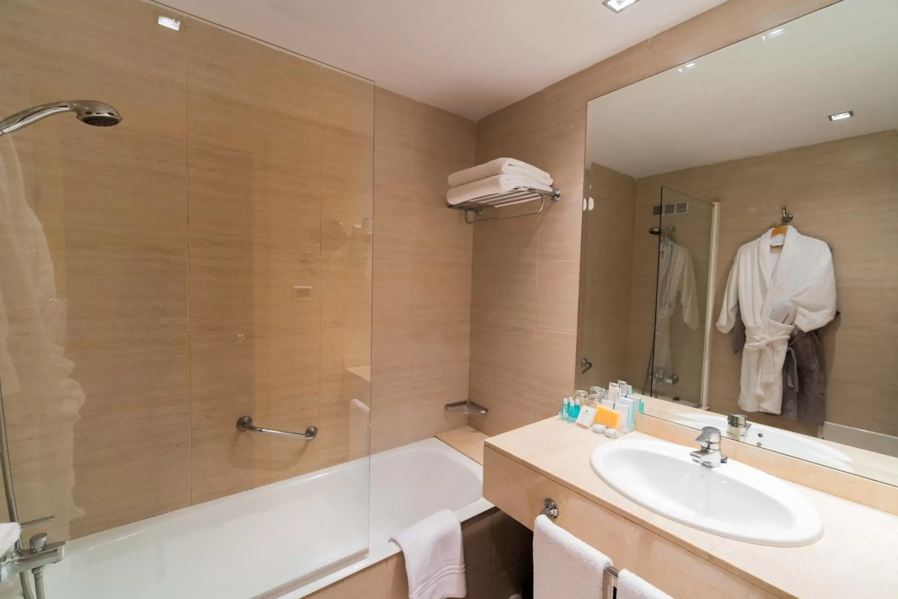 Bathroom in Hotel Cristina by Tigotan Las Palmas - Adults Only