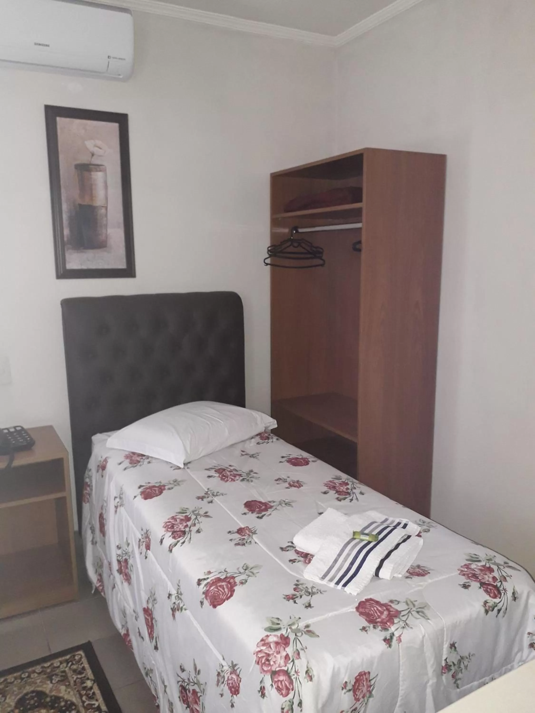 Photo of the whole room, Bed in Hotel Athenas e Convenções