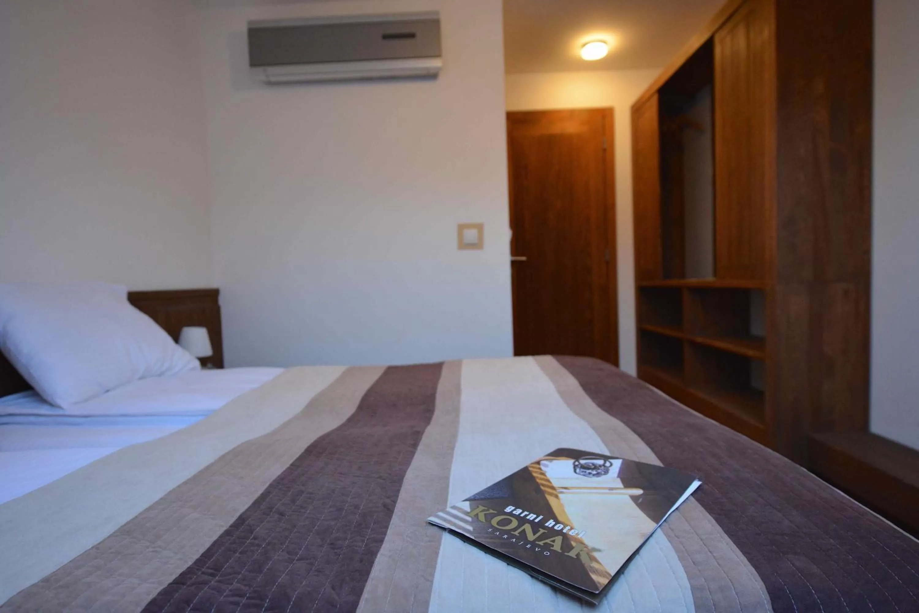Bed in Garni Hotel Konak