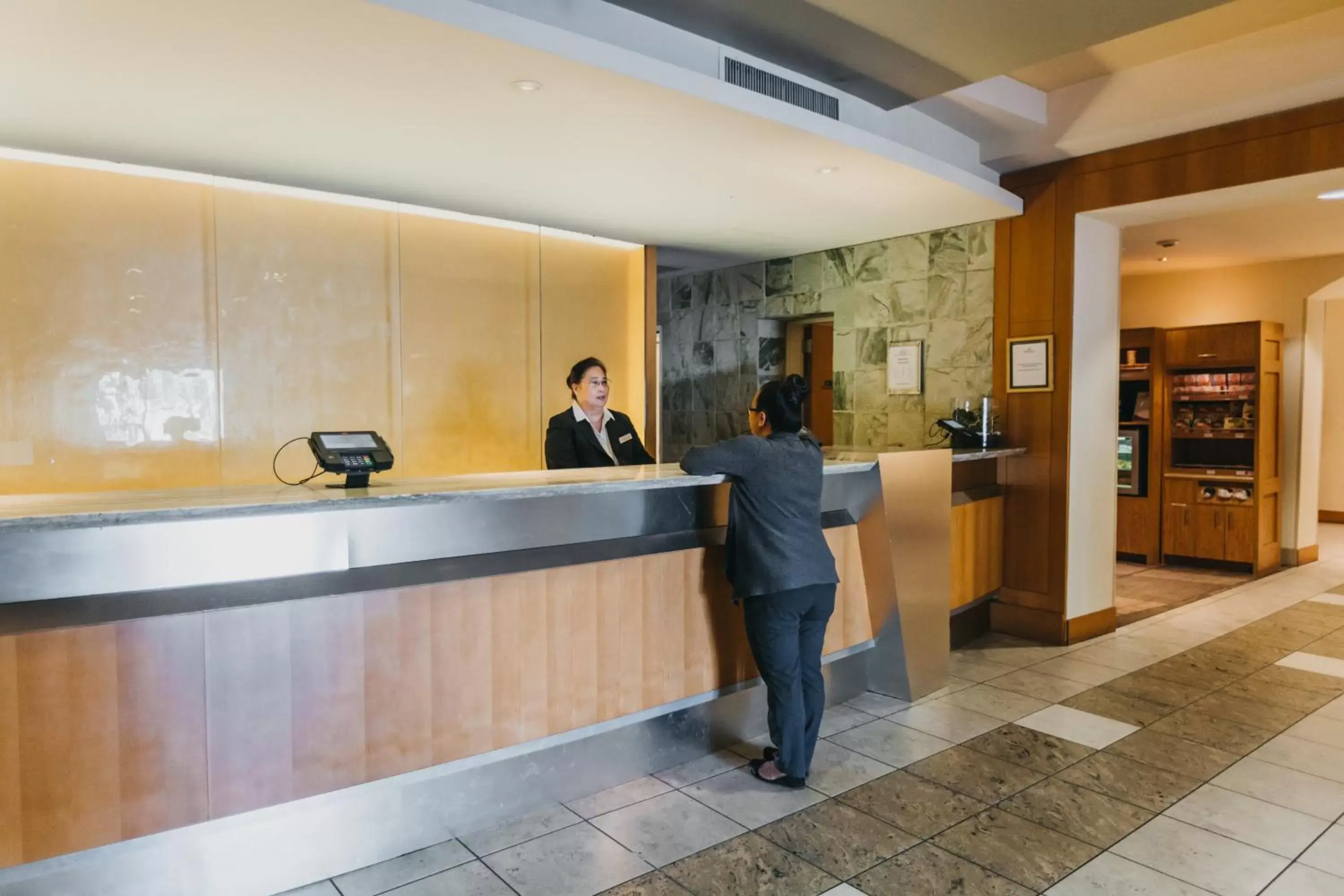 Property building, Lobby/Reception in Crowne Plaza San Francisco Airport, an IHG Hotel