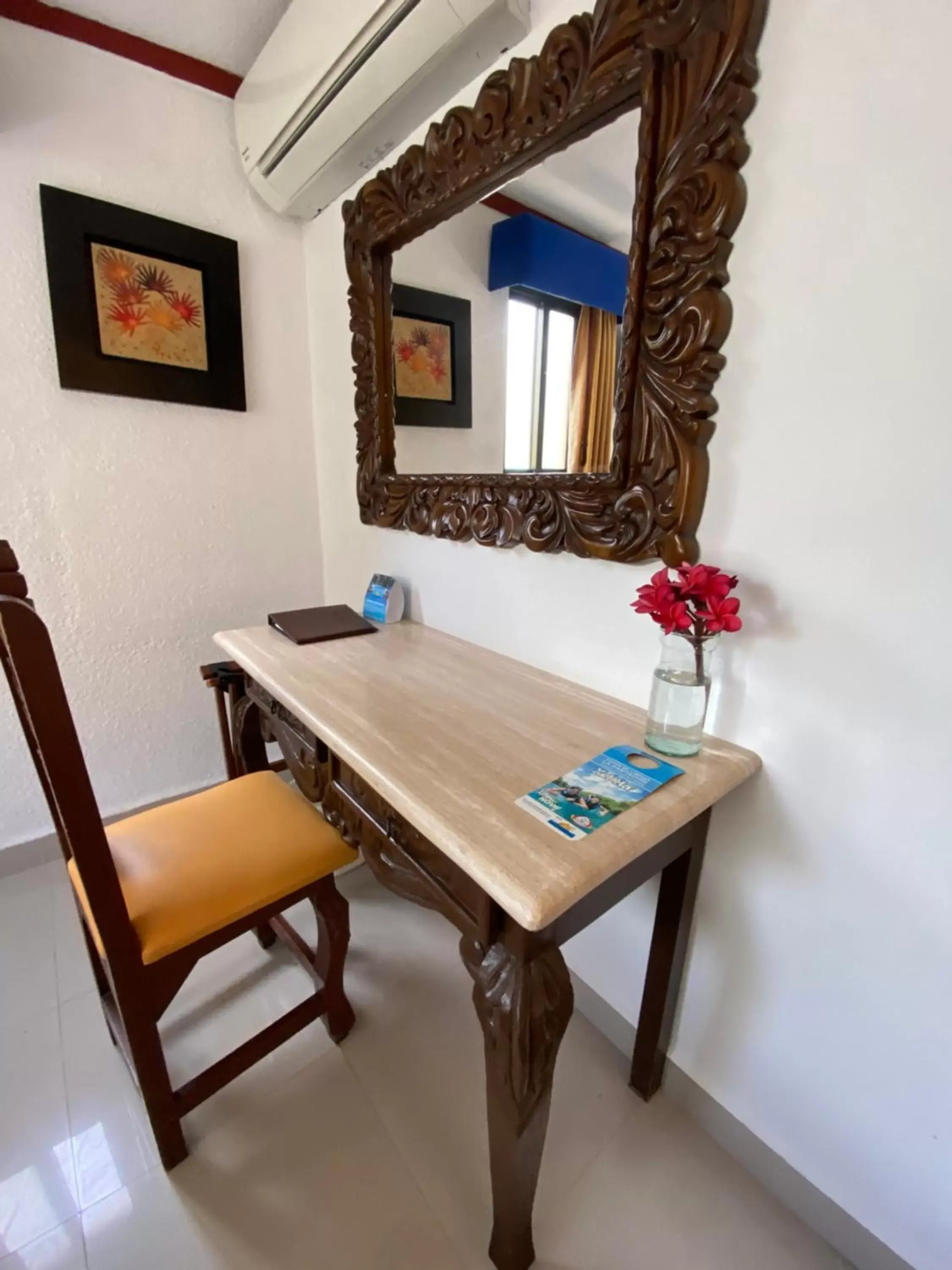 Dining Area in Hotel Las Golondrinas