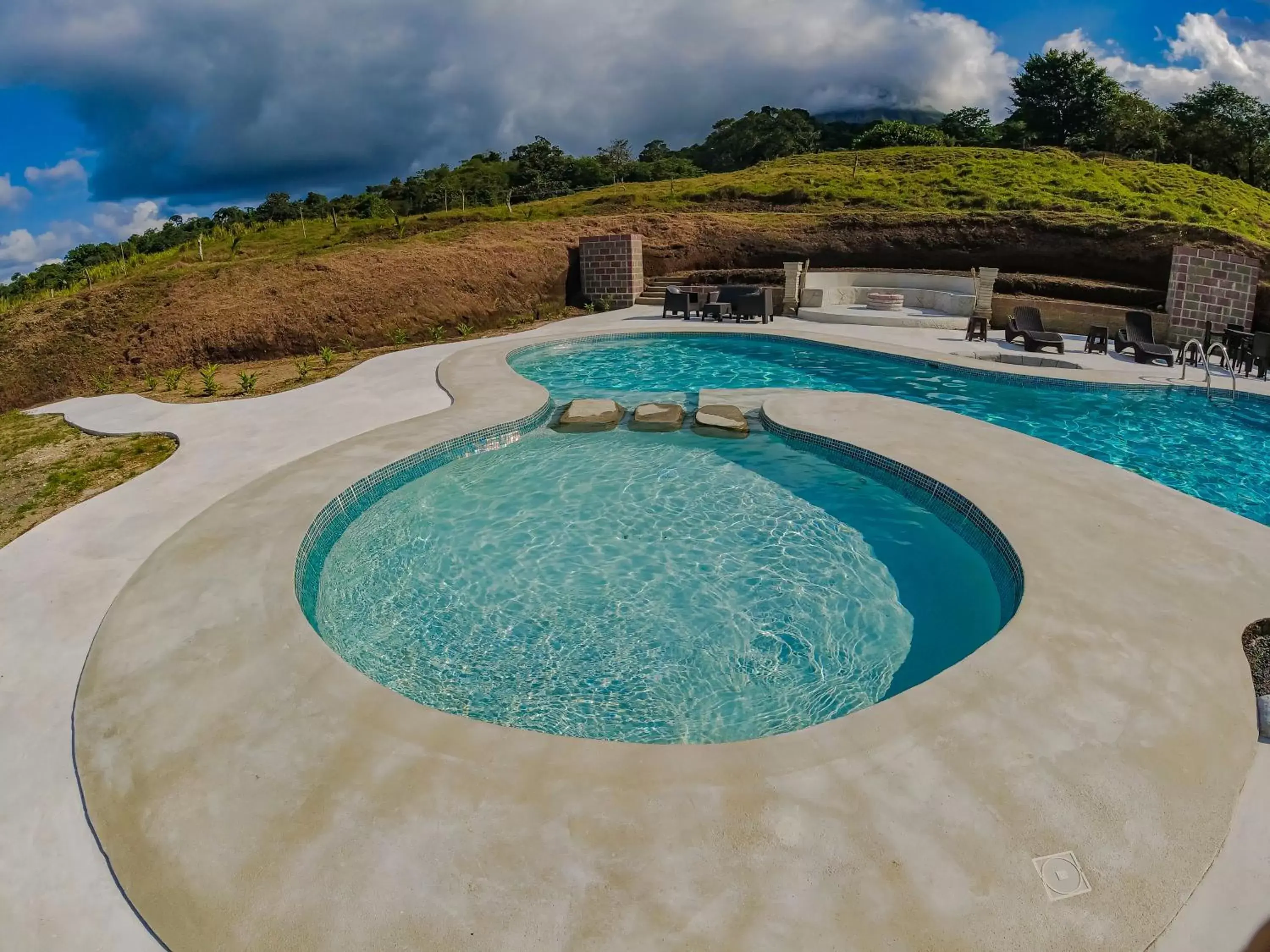 Pool view, Swimming Pool in Confort Arenal