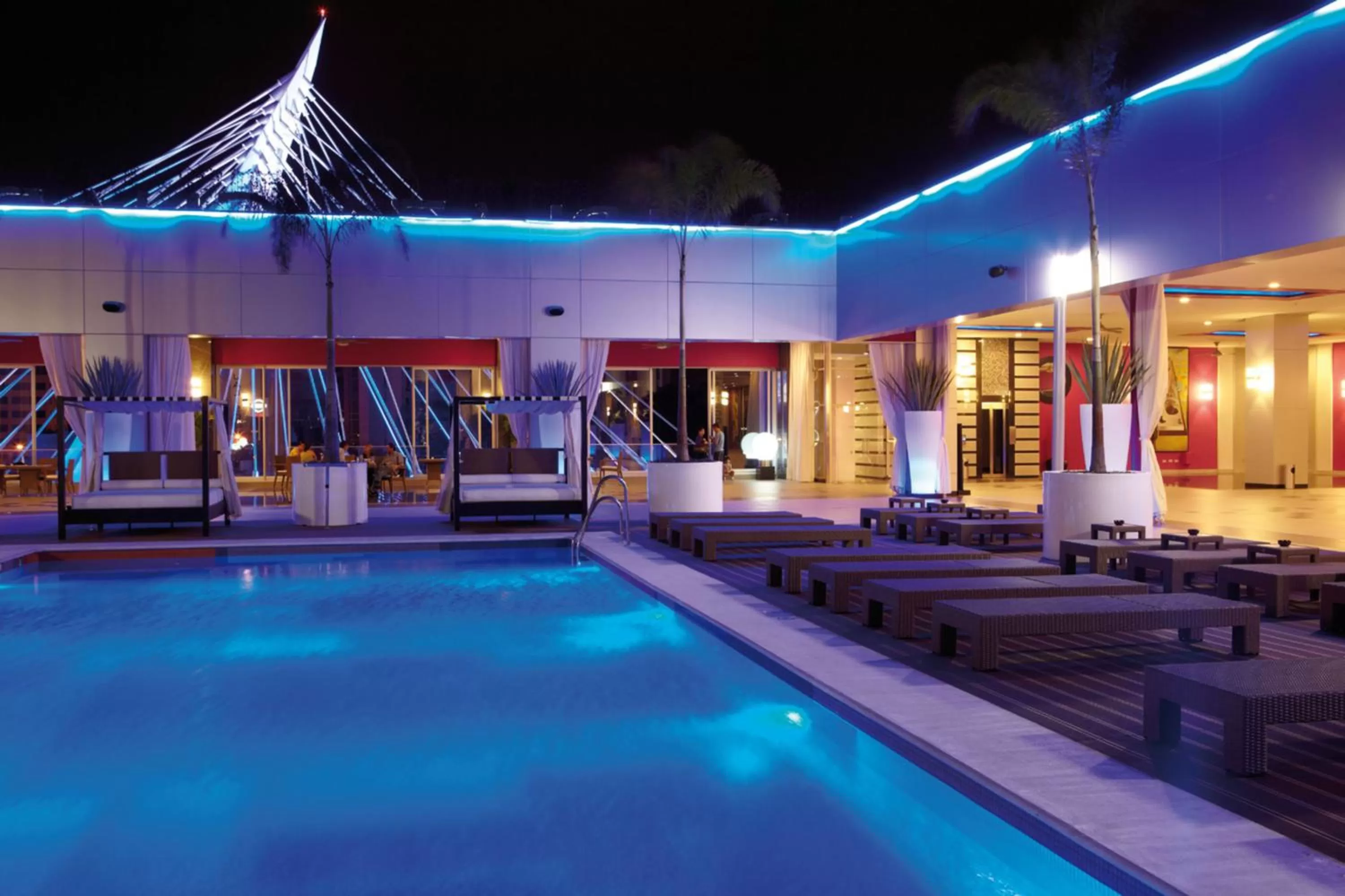 Swimming pool in Riu Plaza Guadalajara