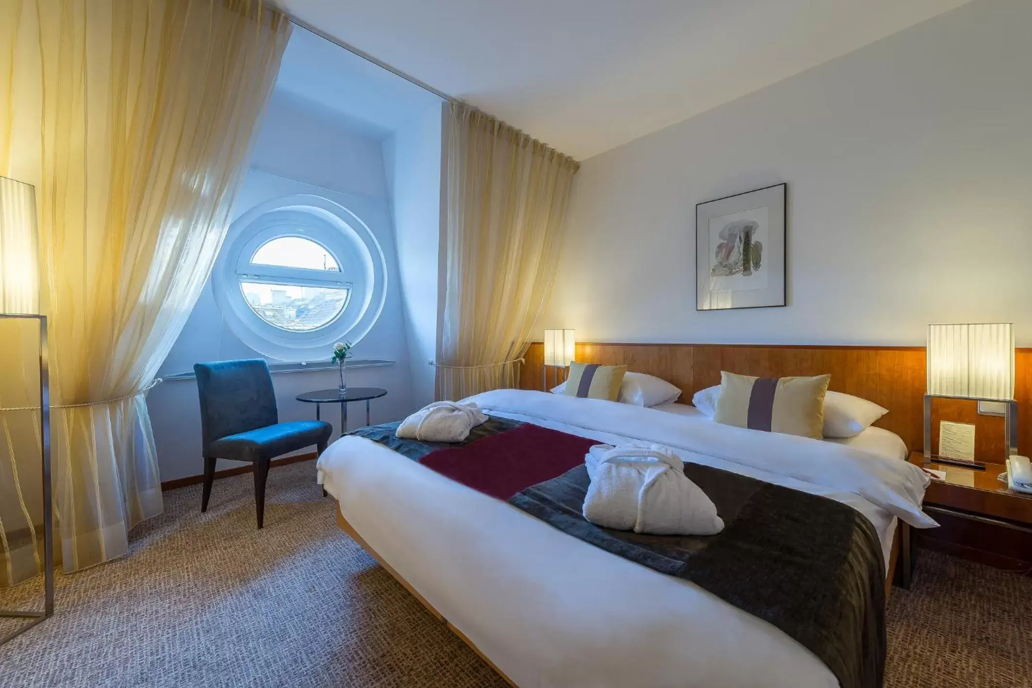 Bedroom, Bed in K+K Hotel Opera