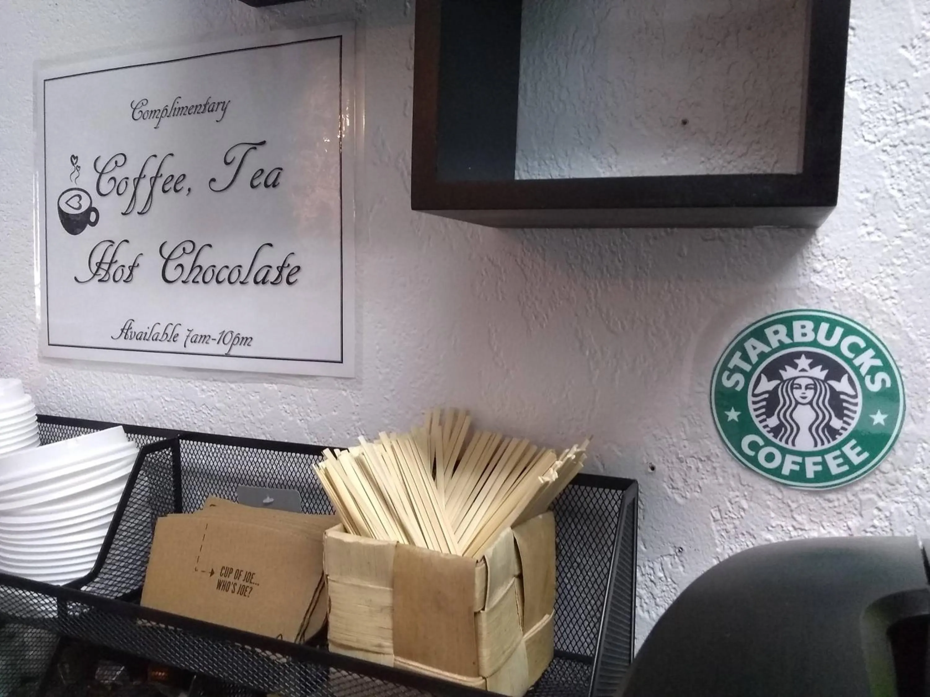 Coffee/tea facilities in The Orca Inn