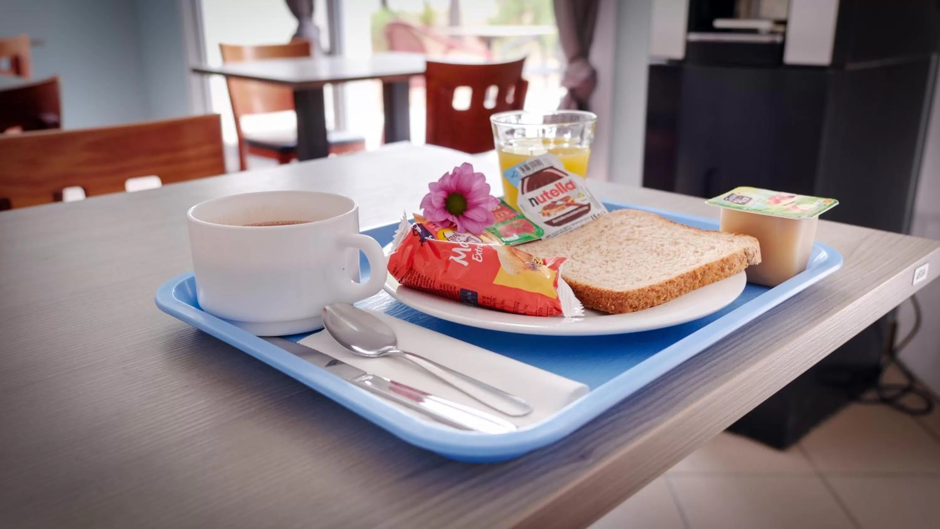 Food and drinks in Kyriad Direct Perpignan Nord - Aéroport