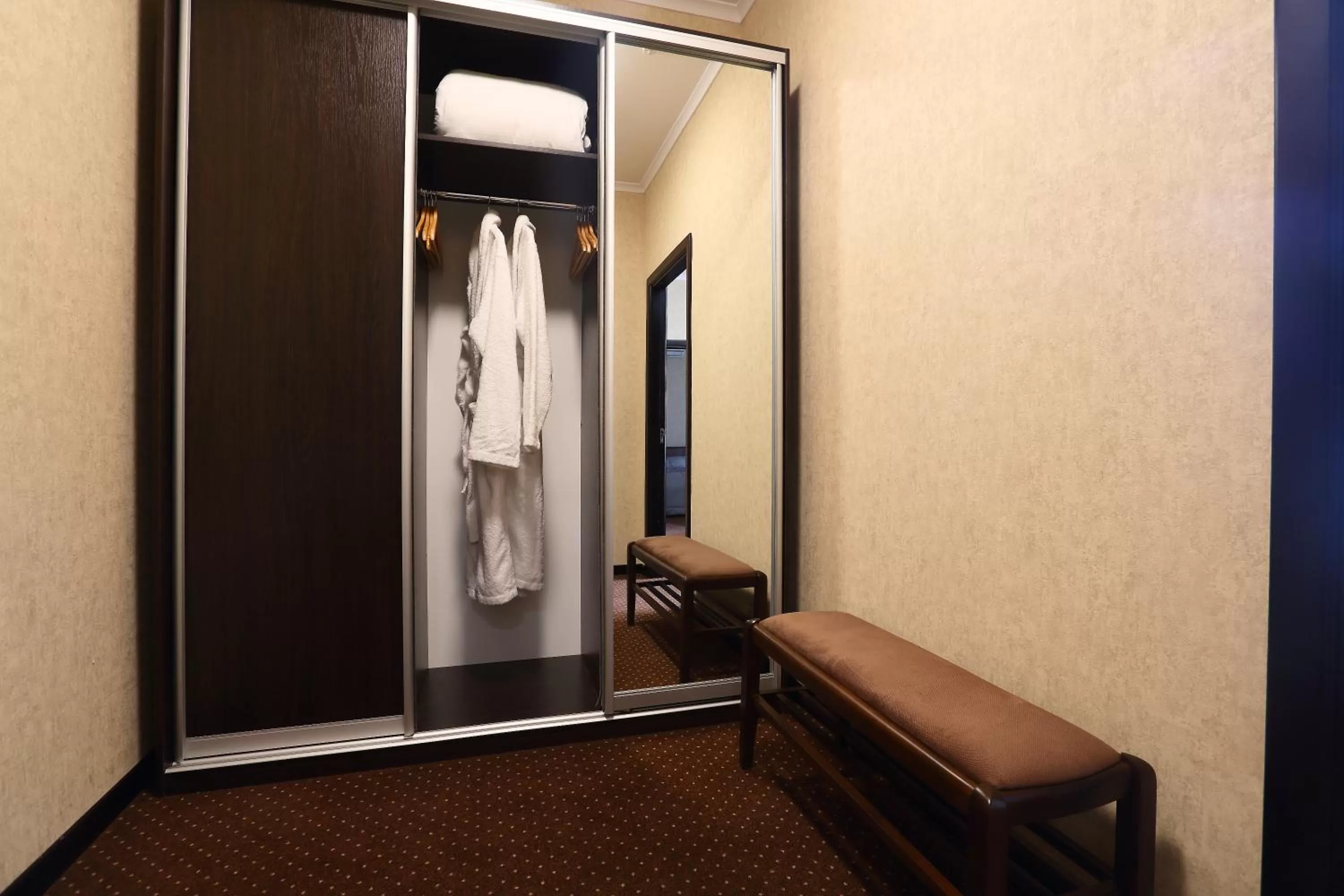 Area and facilities in Oberig Hotel