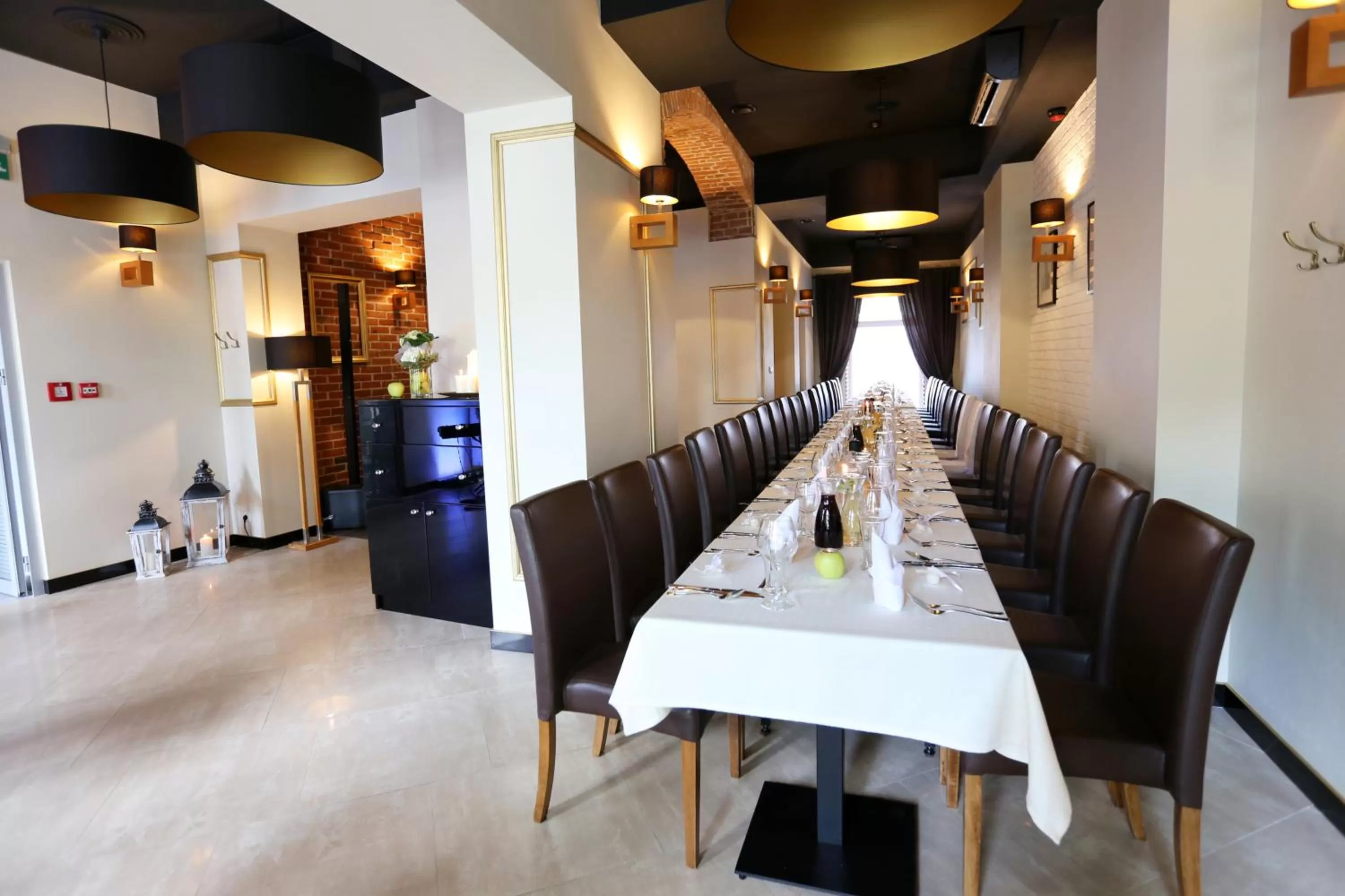 Restaurant/places to eat in Hotel Fryderyk