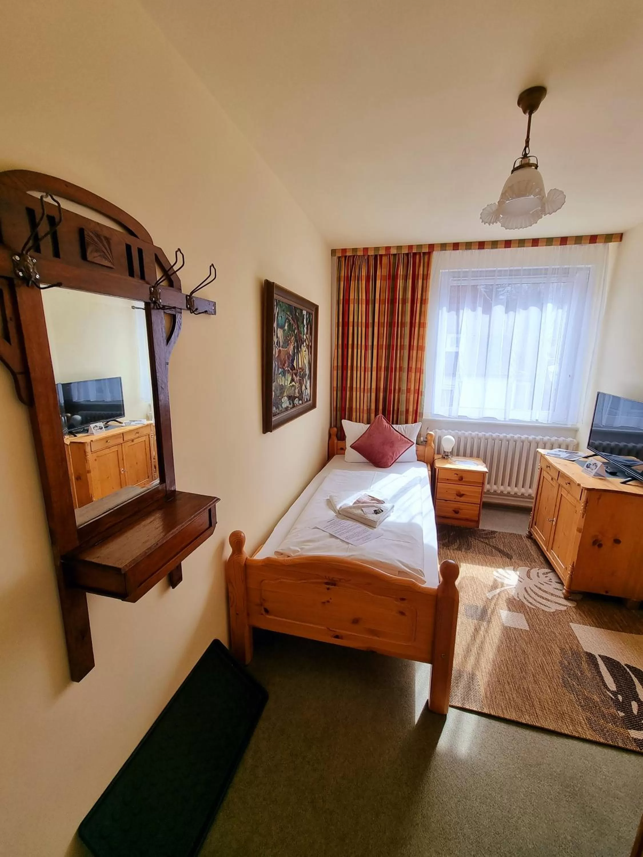 Bed in Hotel Elisabeth-Ilse
