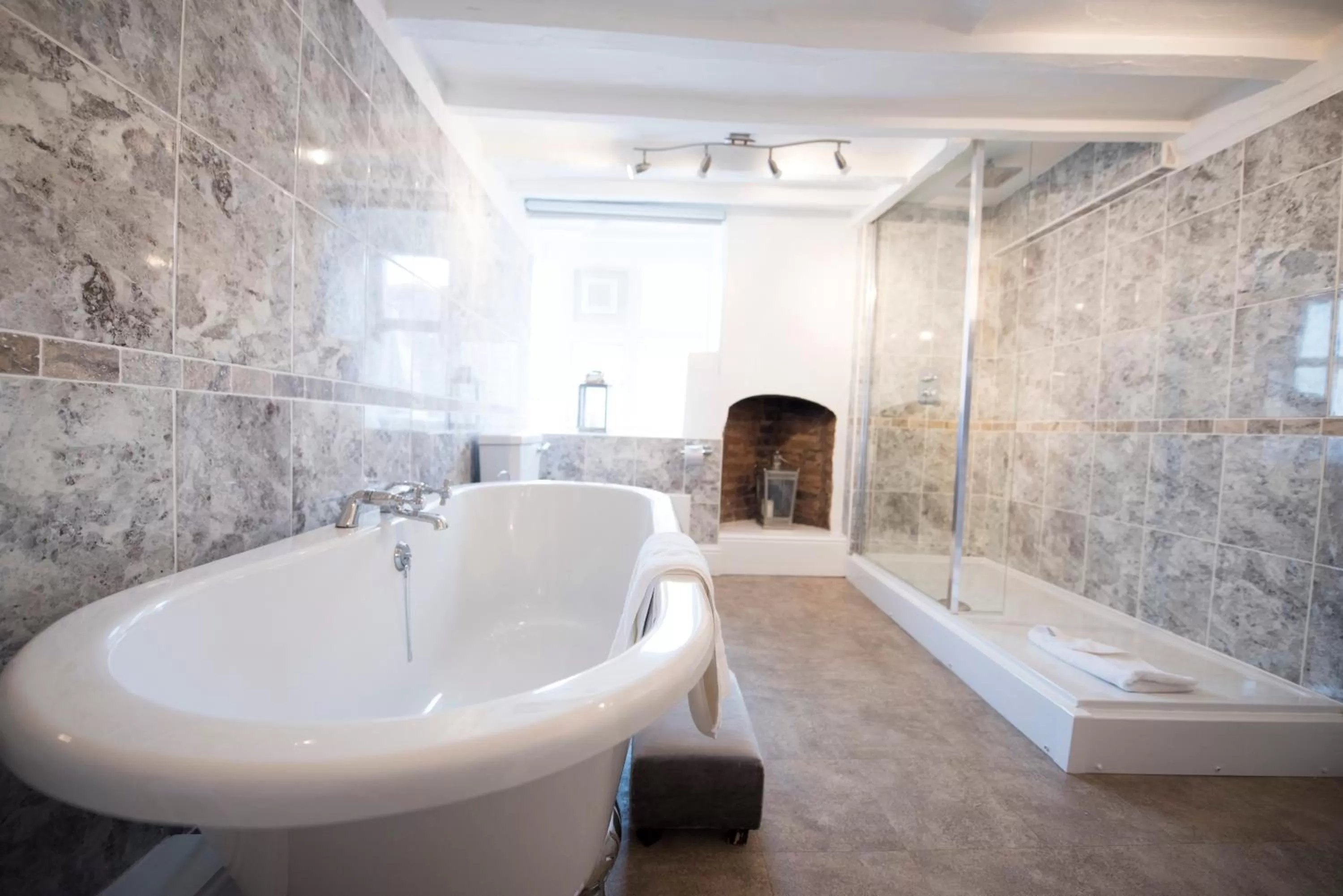 Bathroom in The Pied Bull