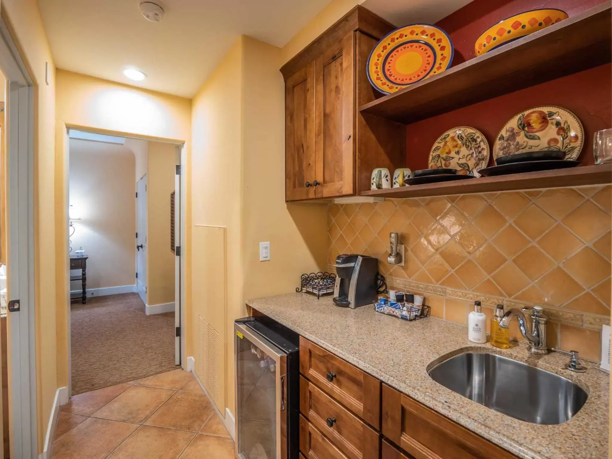 Kitchen/Kitchenette in Su Nido Inn