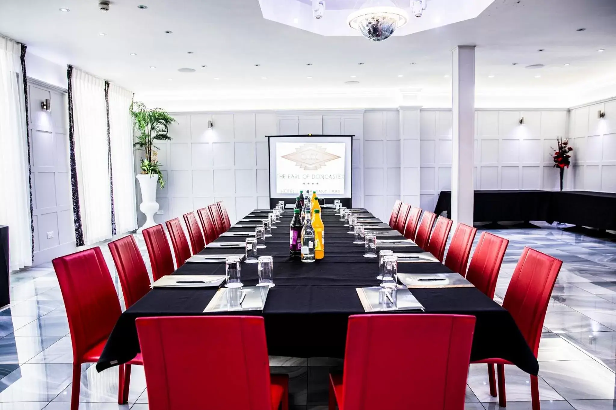 Meeting/conference room in Earl Of Doncaster Hotel