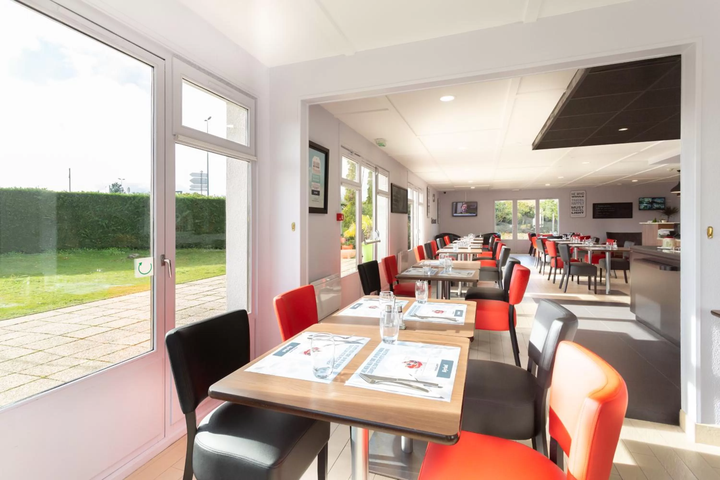 Restaurant/places to eat in KYRIAD Issoudun