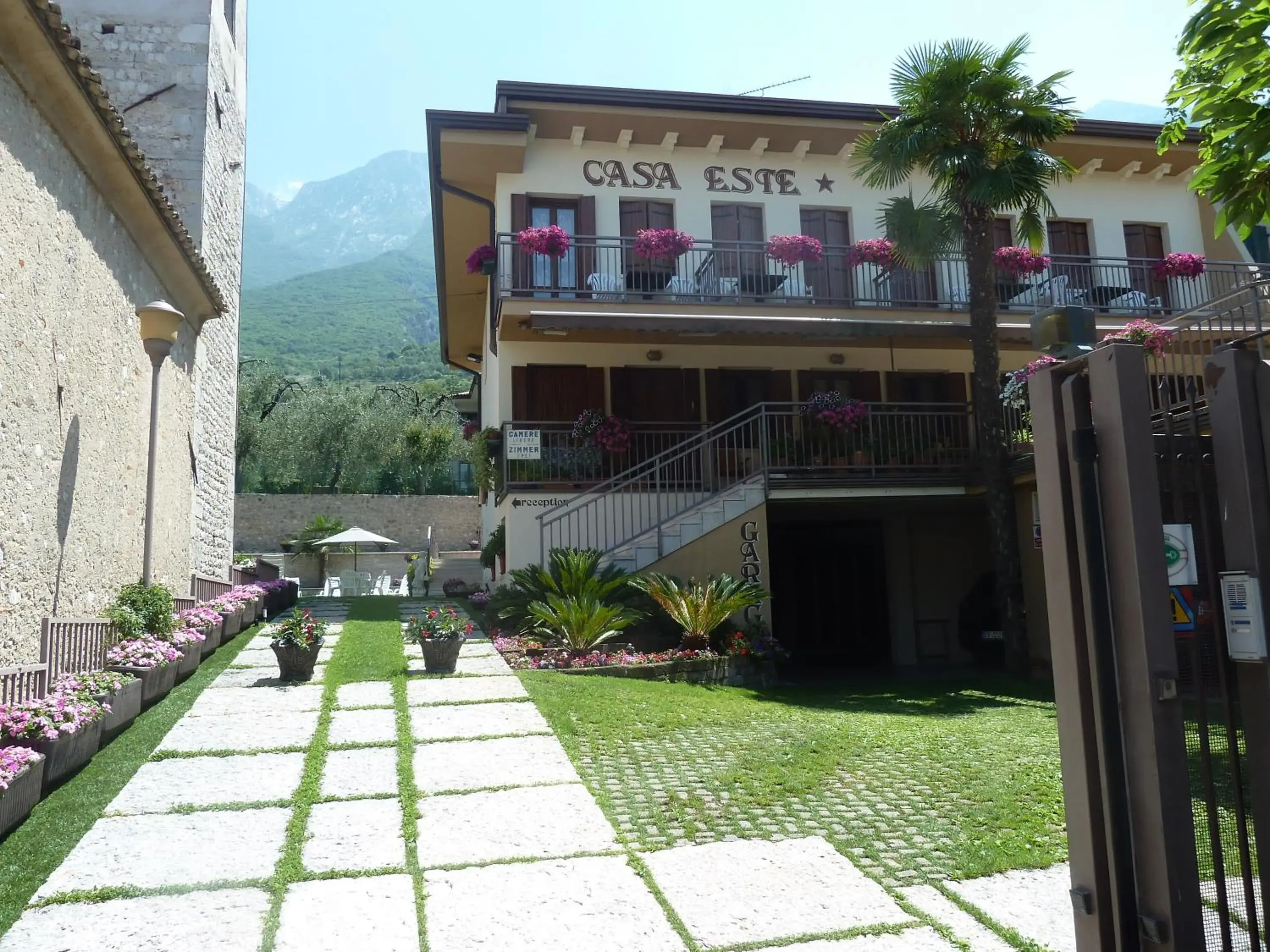 Facade/entrance, Property Building in Albergo Casa Este