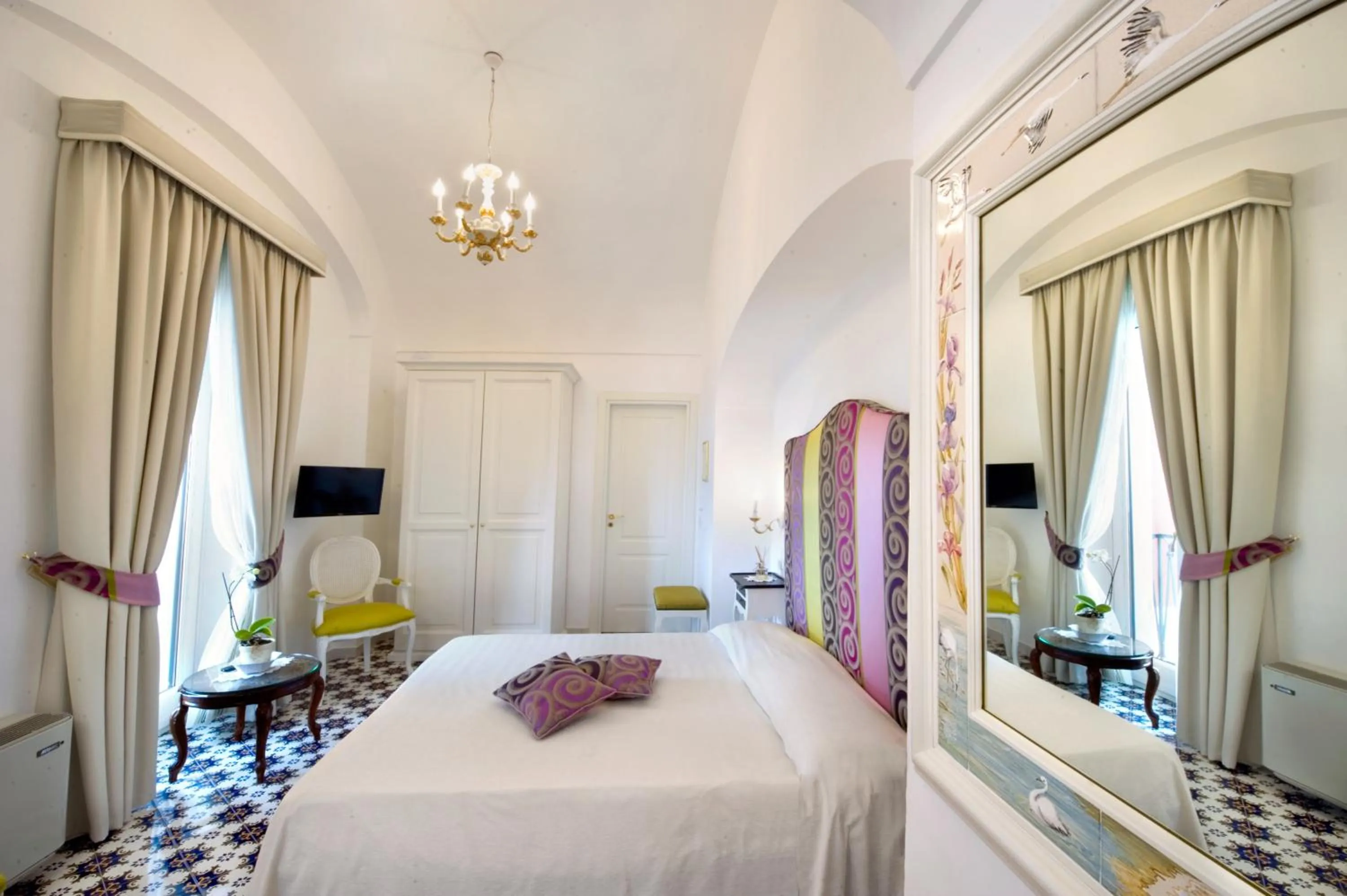 Superior Suite with Sea View in Palazzo Pascal