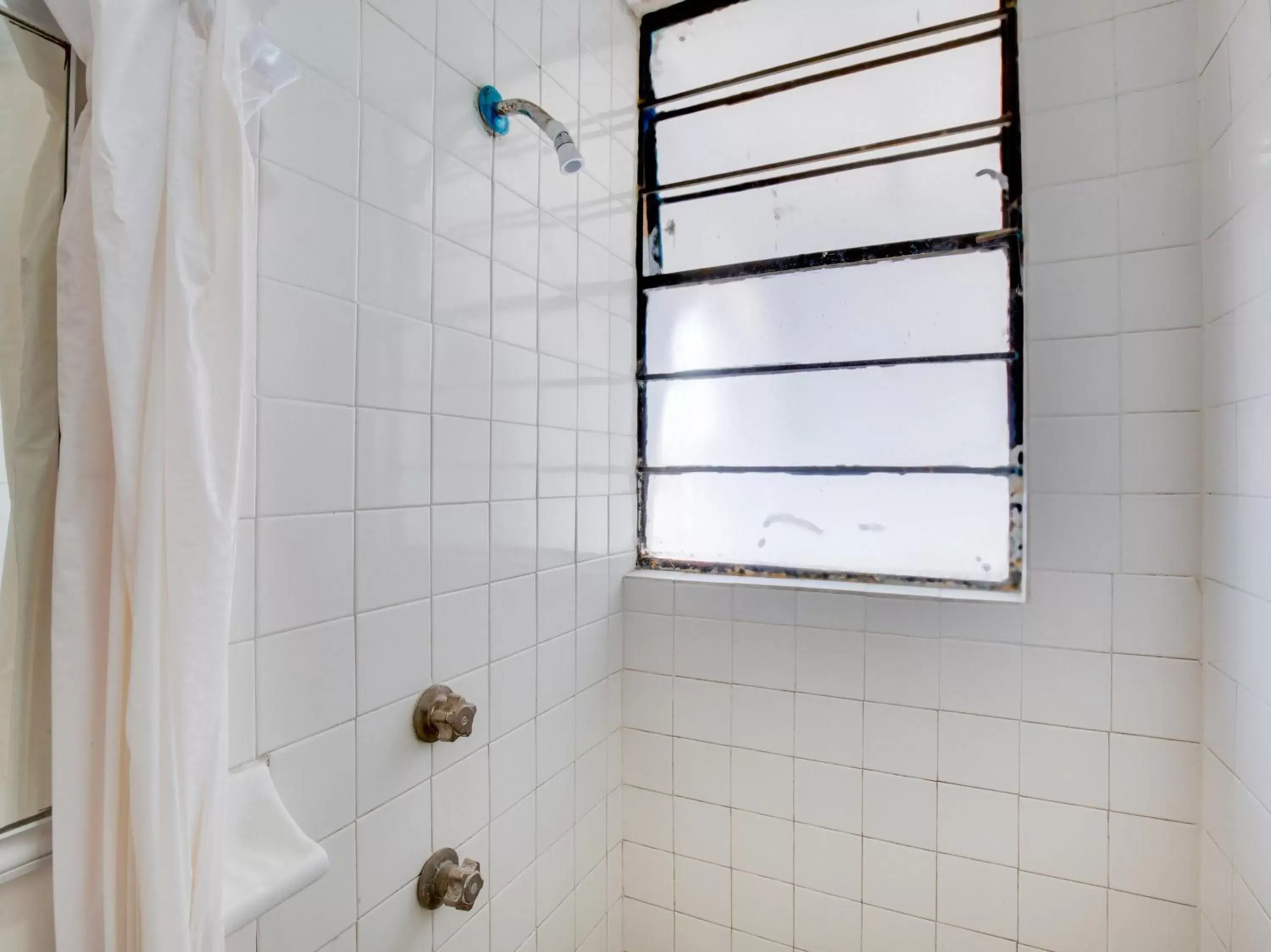 Bathroom in OYO Hotel Huautla, Oaxaca