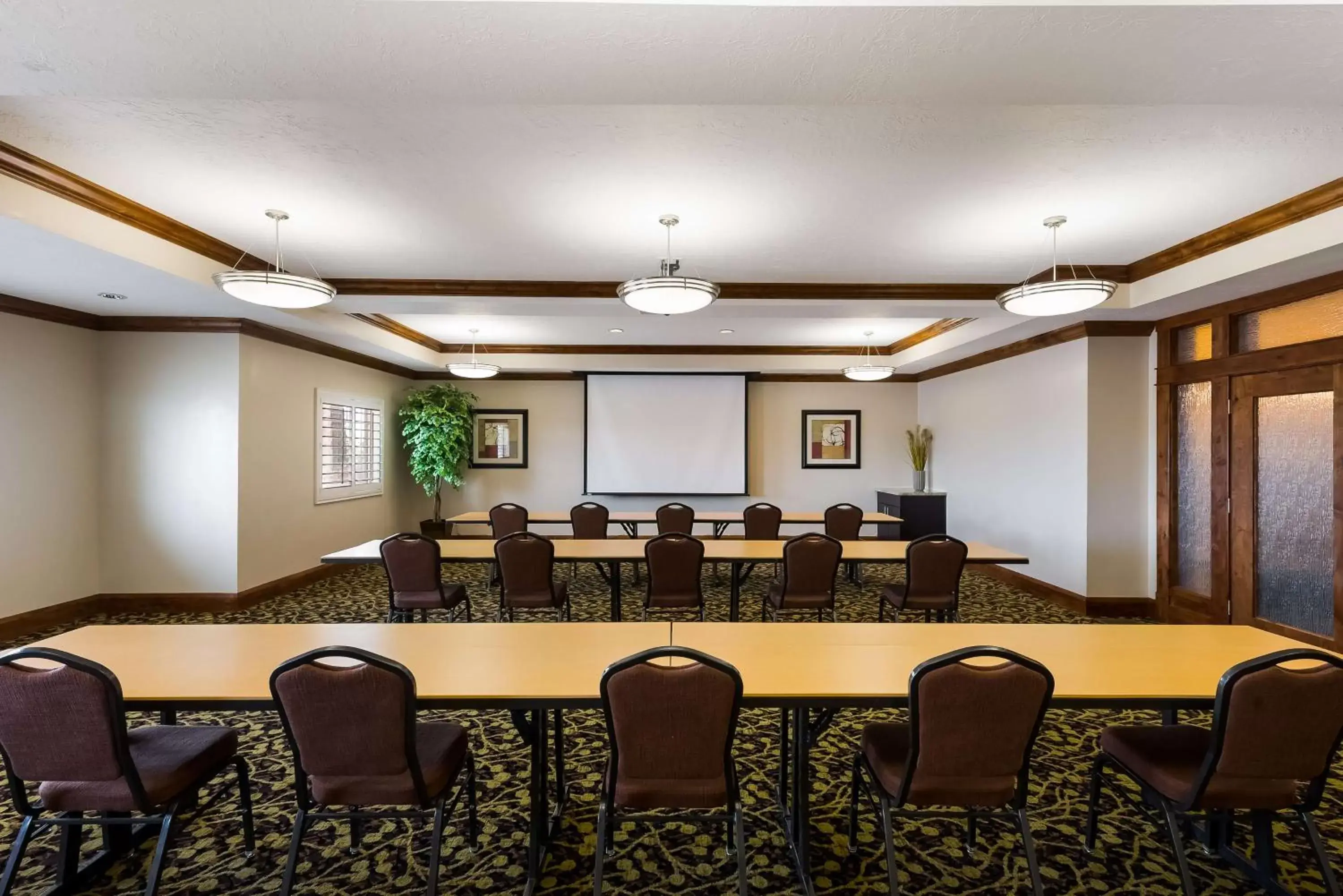 Meeting/conference room in Best Western Plus Landmark Hotel