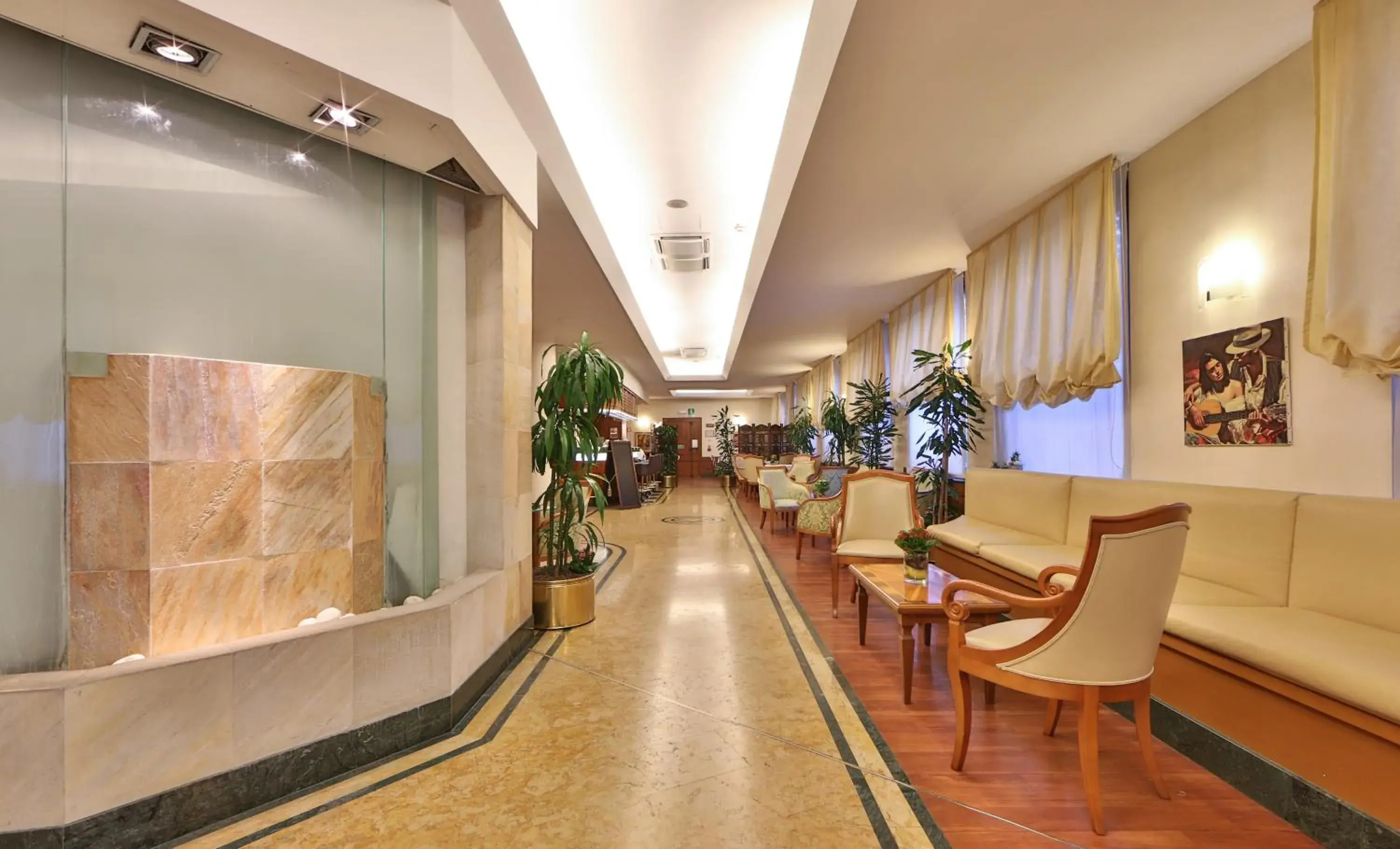 Lobby or reception, Lobby/Reception in Hotel Mirage, Sure Hotel Collection by Best Western