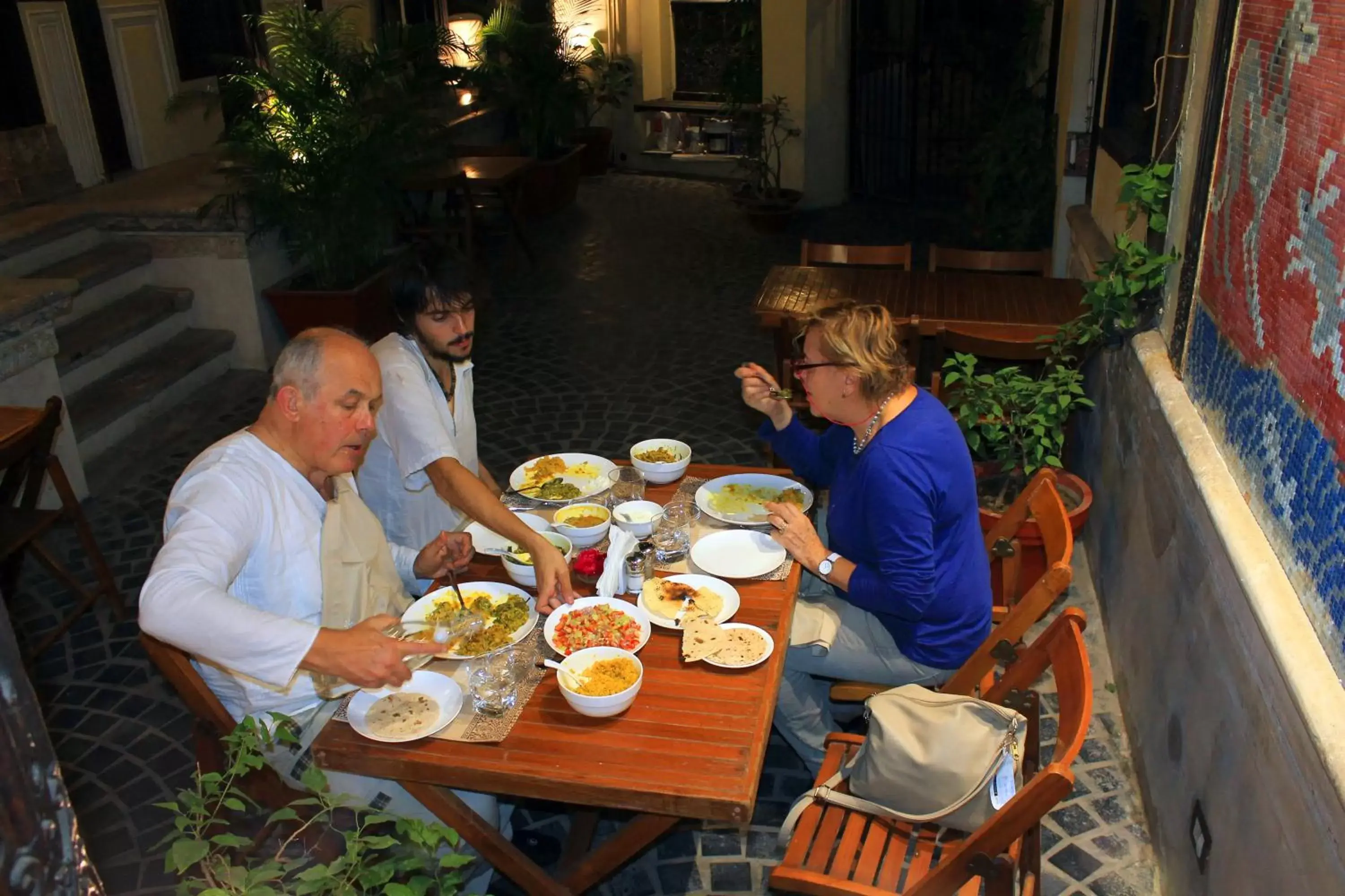 Restaurant/places to eat in Deewanji Ni Haveli Restaurant/places to eat in Deewanji Ni Haveli