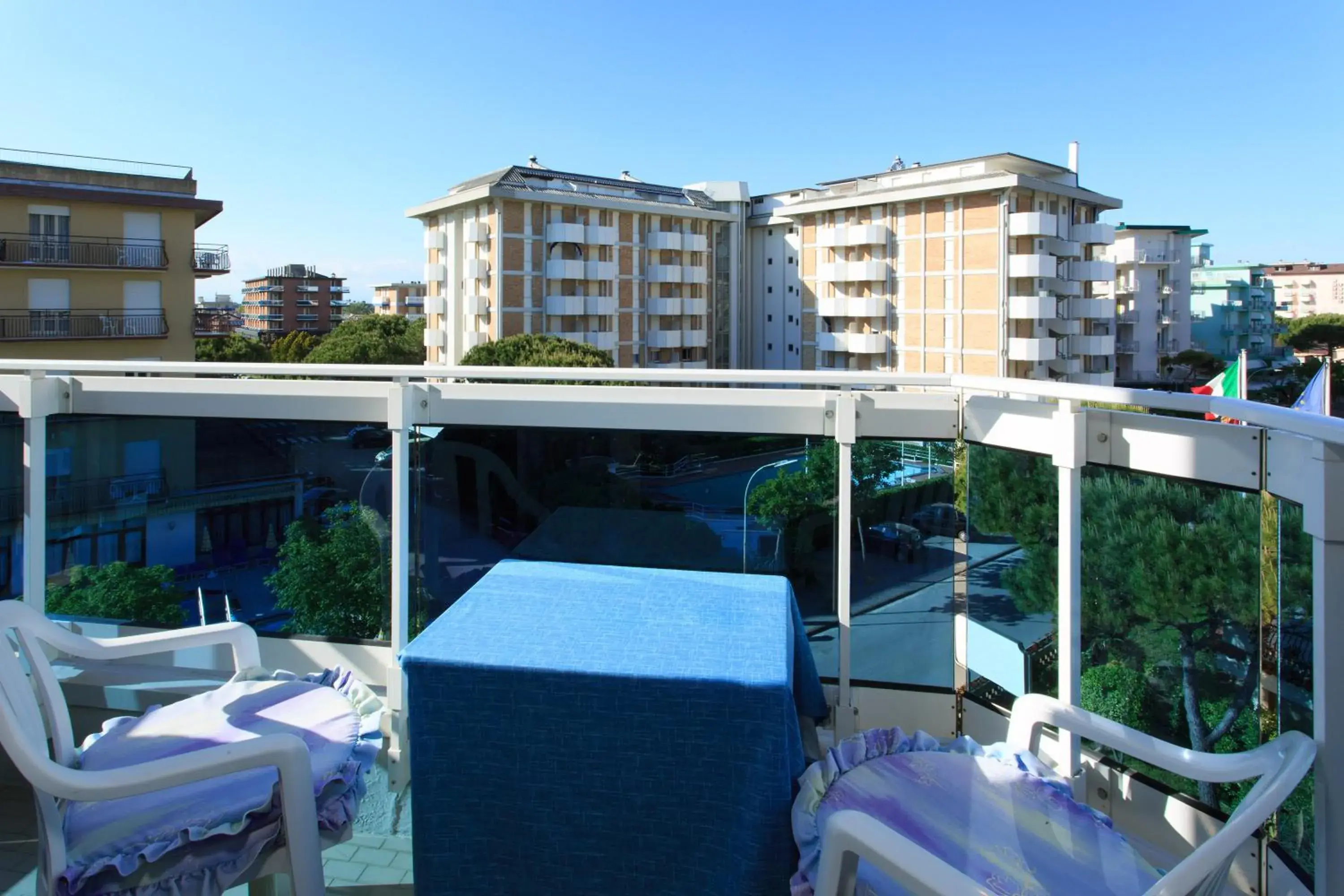 Balcony/Terrace, Pool View in Hotel Cavalieri Palace