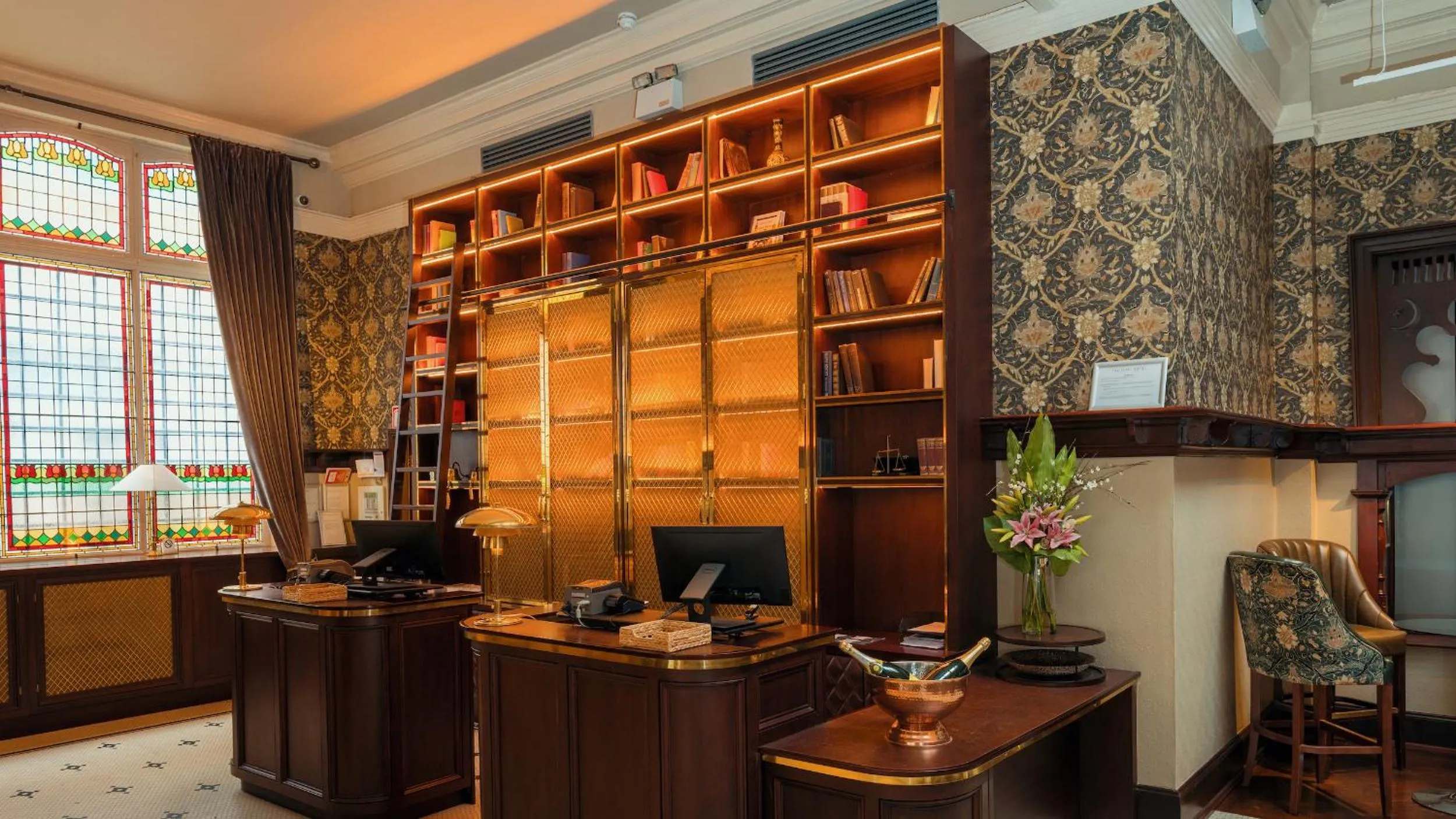 Lobby or reception in The Fleet