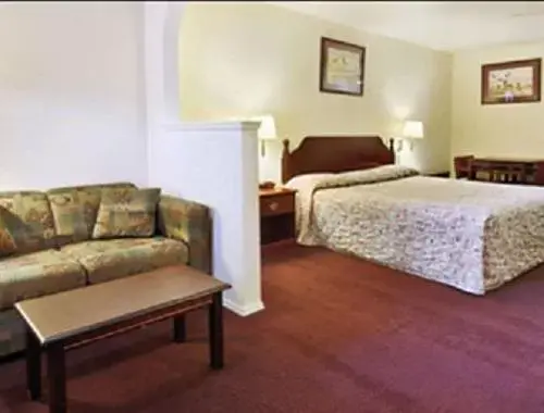 Bed in Ramada Limited San Angelo