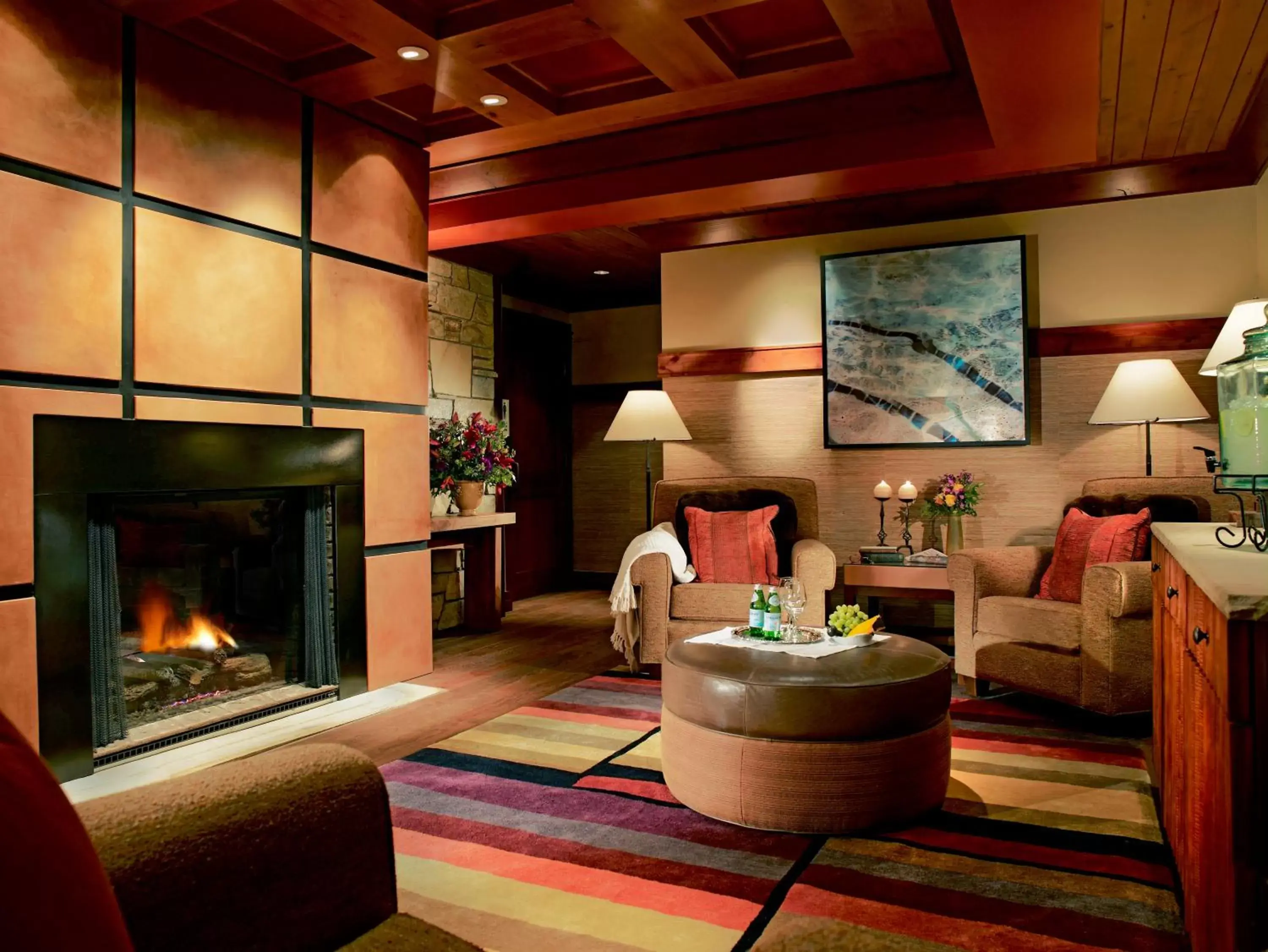 Living room in Lodge at Vail, A RockResort