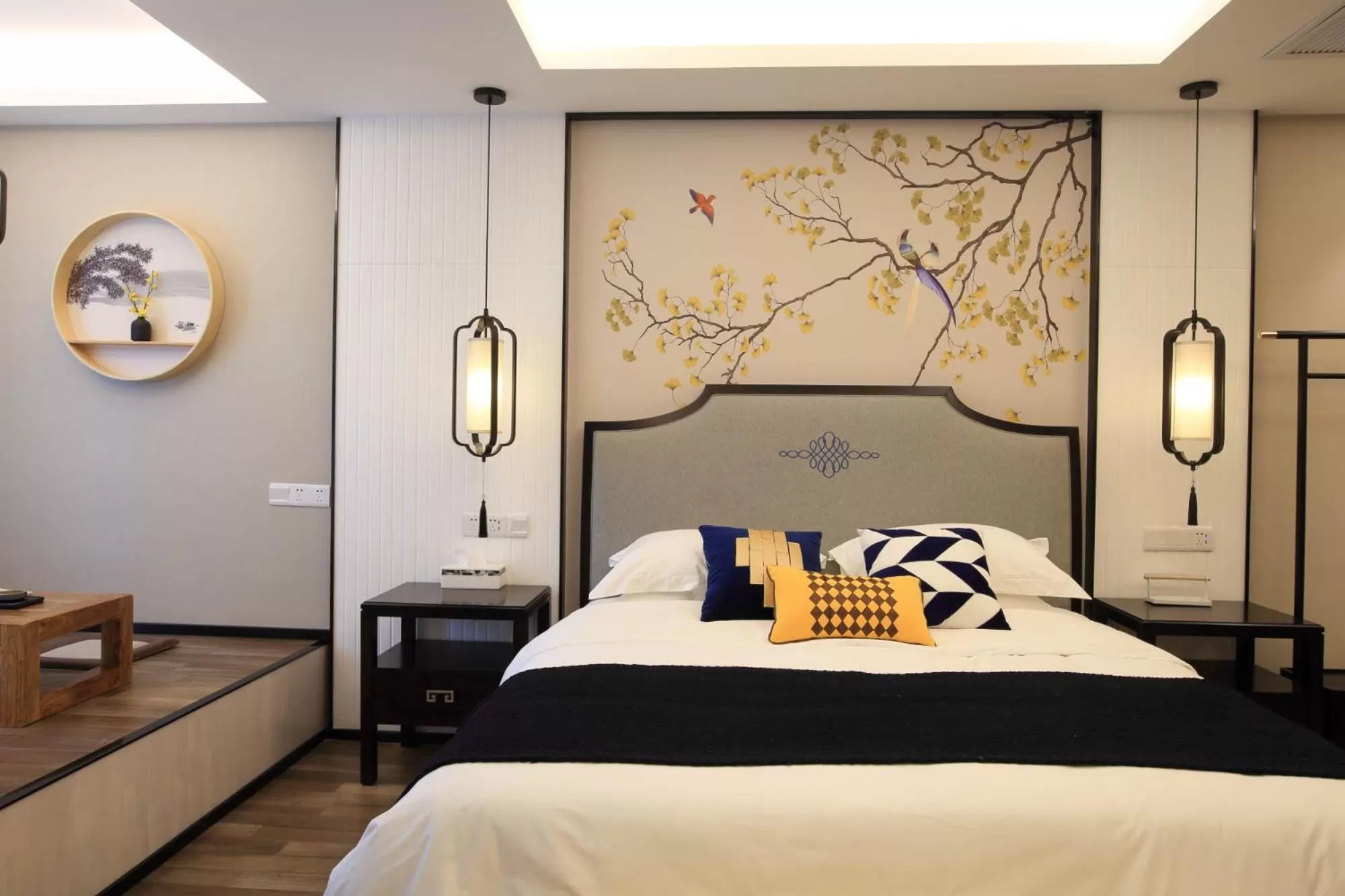 Photo of the whole room, Bed in Li River Resort Villa Hotel