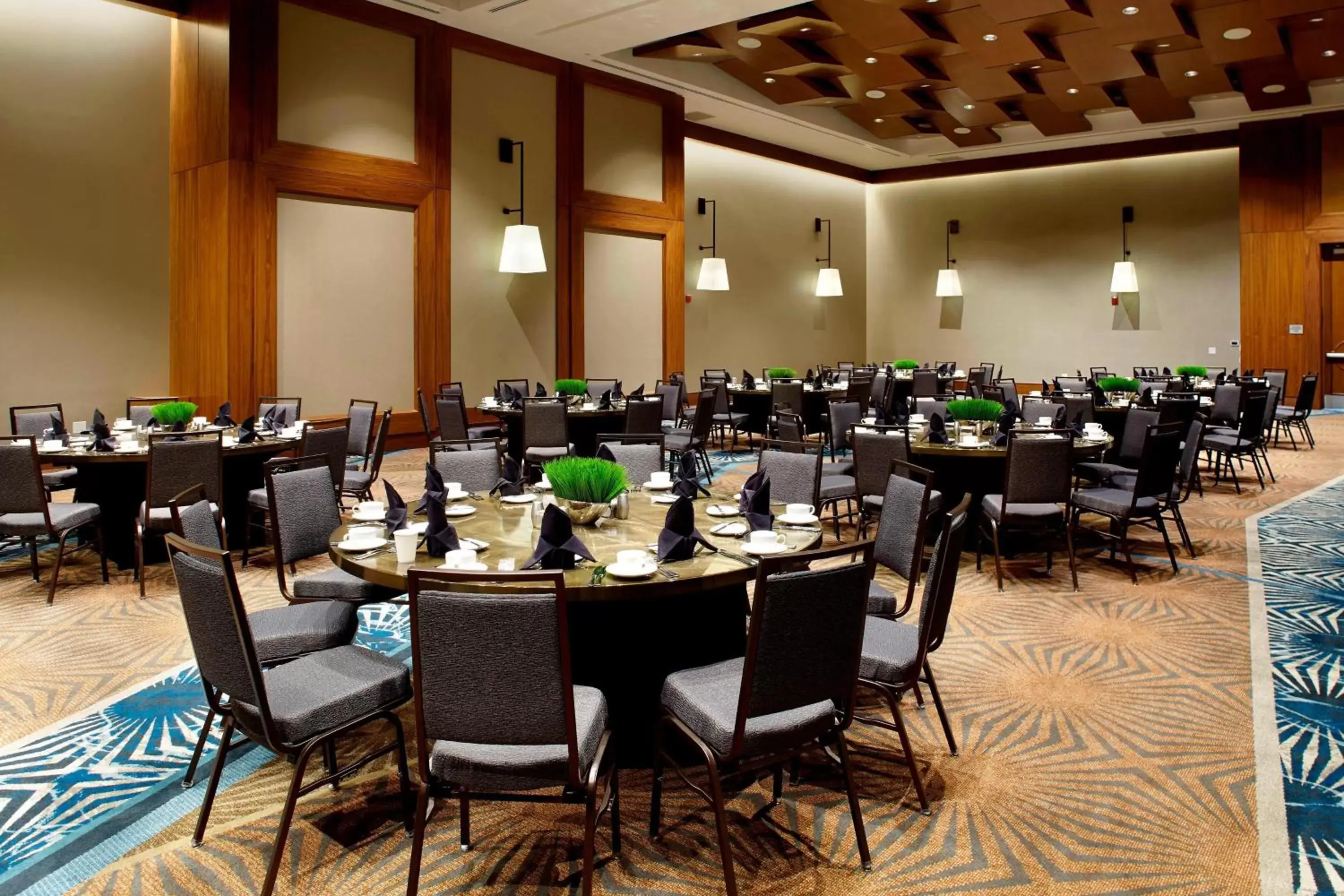 Meeting/conference room, Restaurant/Places to Eat in Raleigh Marriott Crabtree Valley