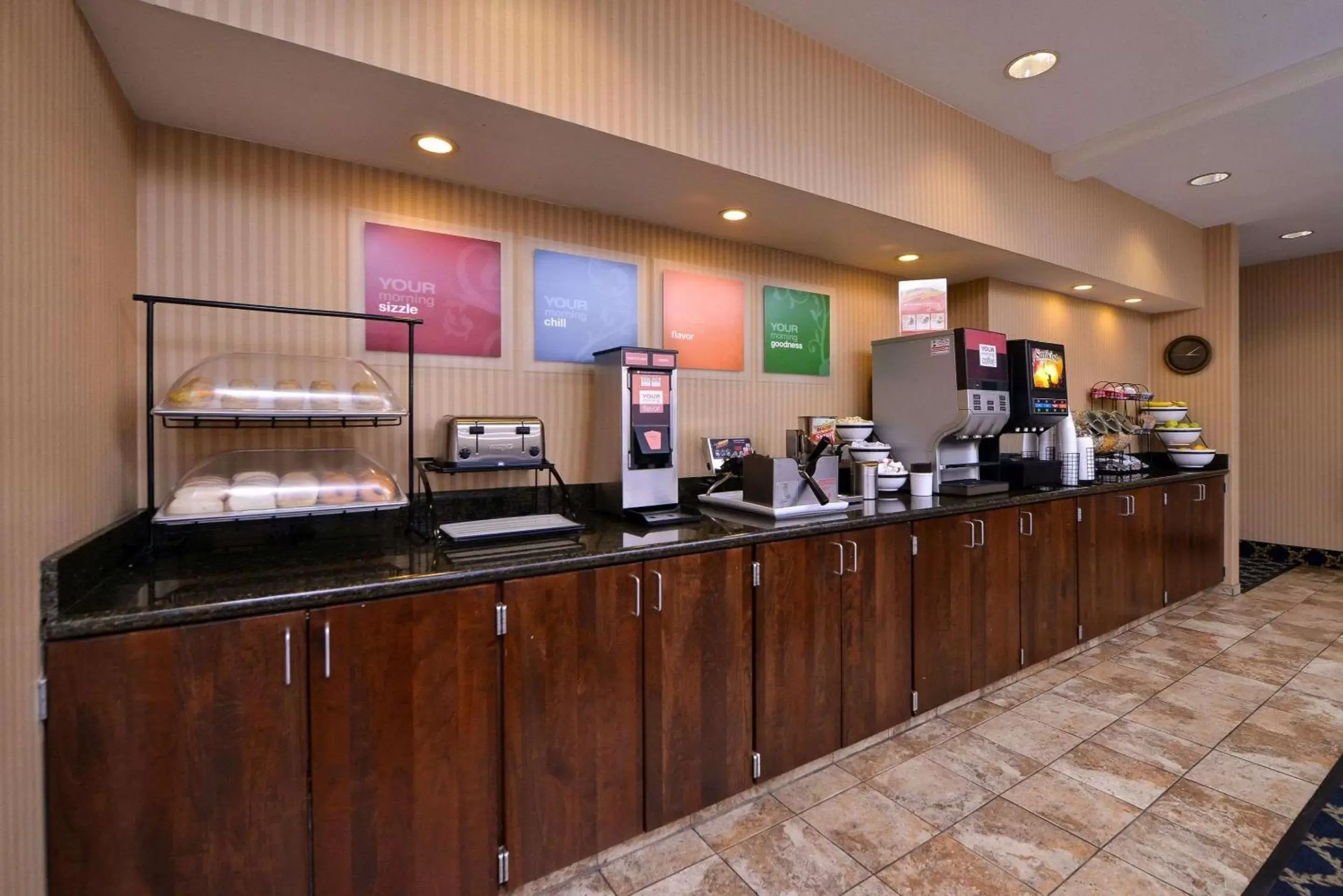 Restaurant/places to eat in Comfort Inn Albert Lea