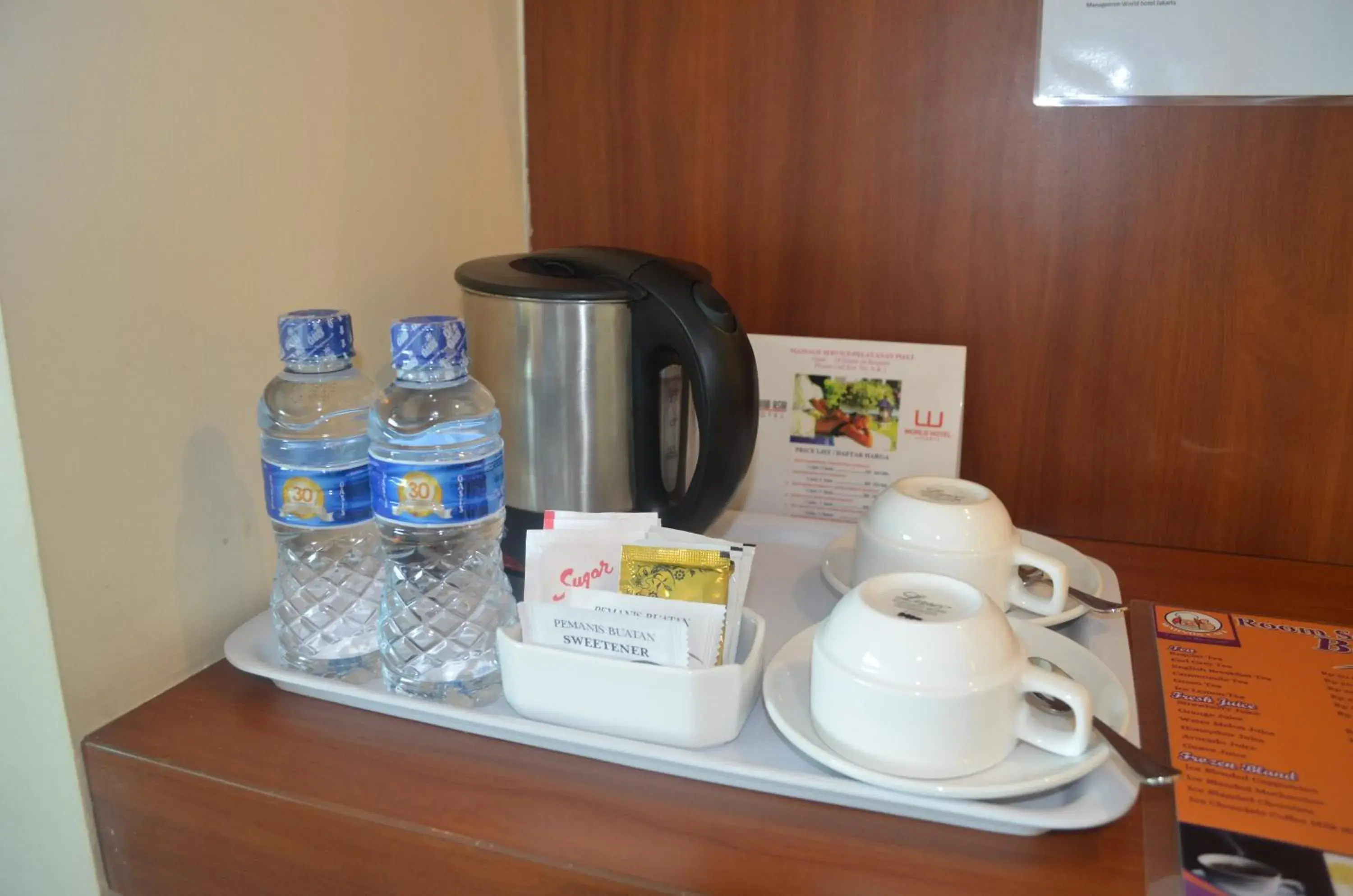 Coffee/tea facilities in Nite & Day Jakarta - Bandengan