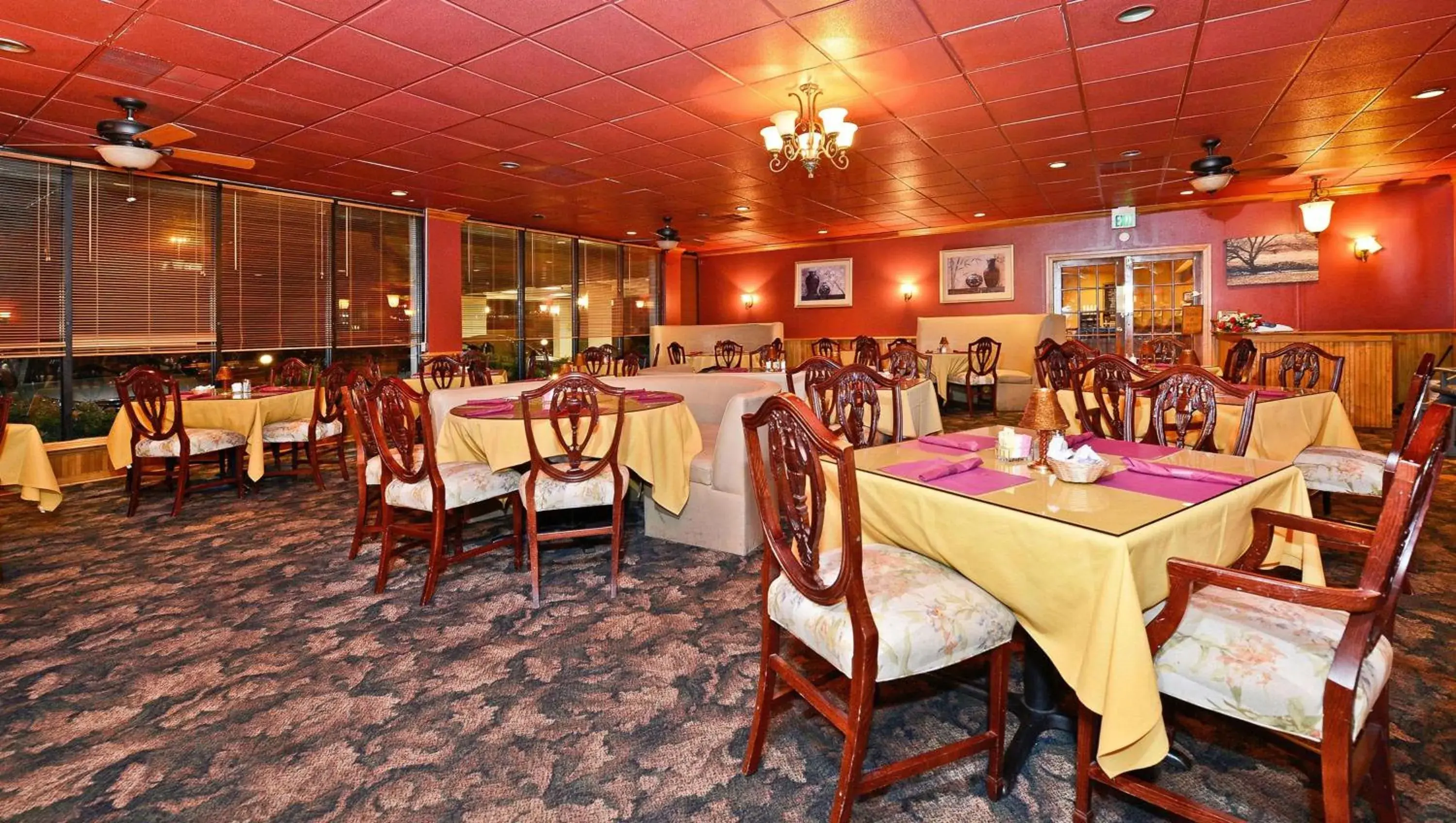 Restaurant/places to eat in Magnuson Hotel Mountain View Restaurant/places to eat in Magnuson Hotel Mountain View