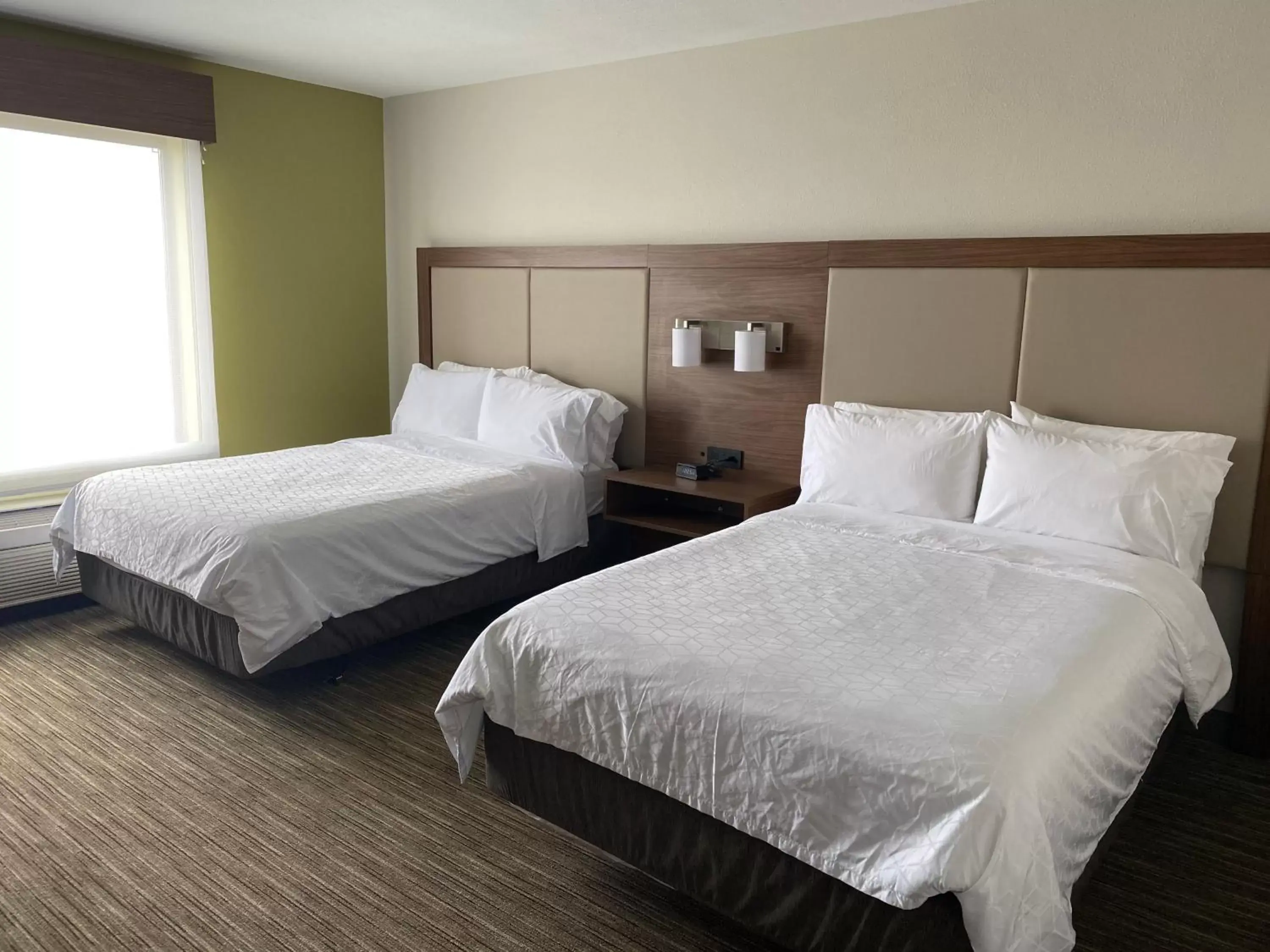 Photo of the whole room, Bed in Holiday Inn Express & Suites Albuquerque Historic Old Town, an IHG Hotel