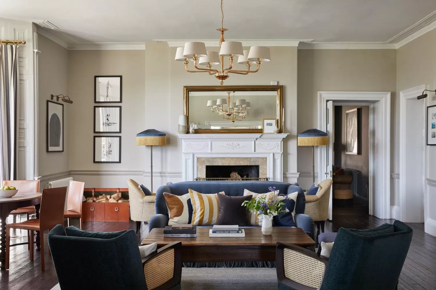 Lounge or bar in Moonfleet Manor Hotel