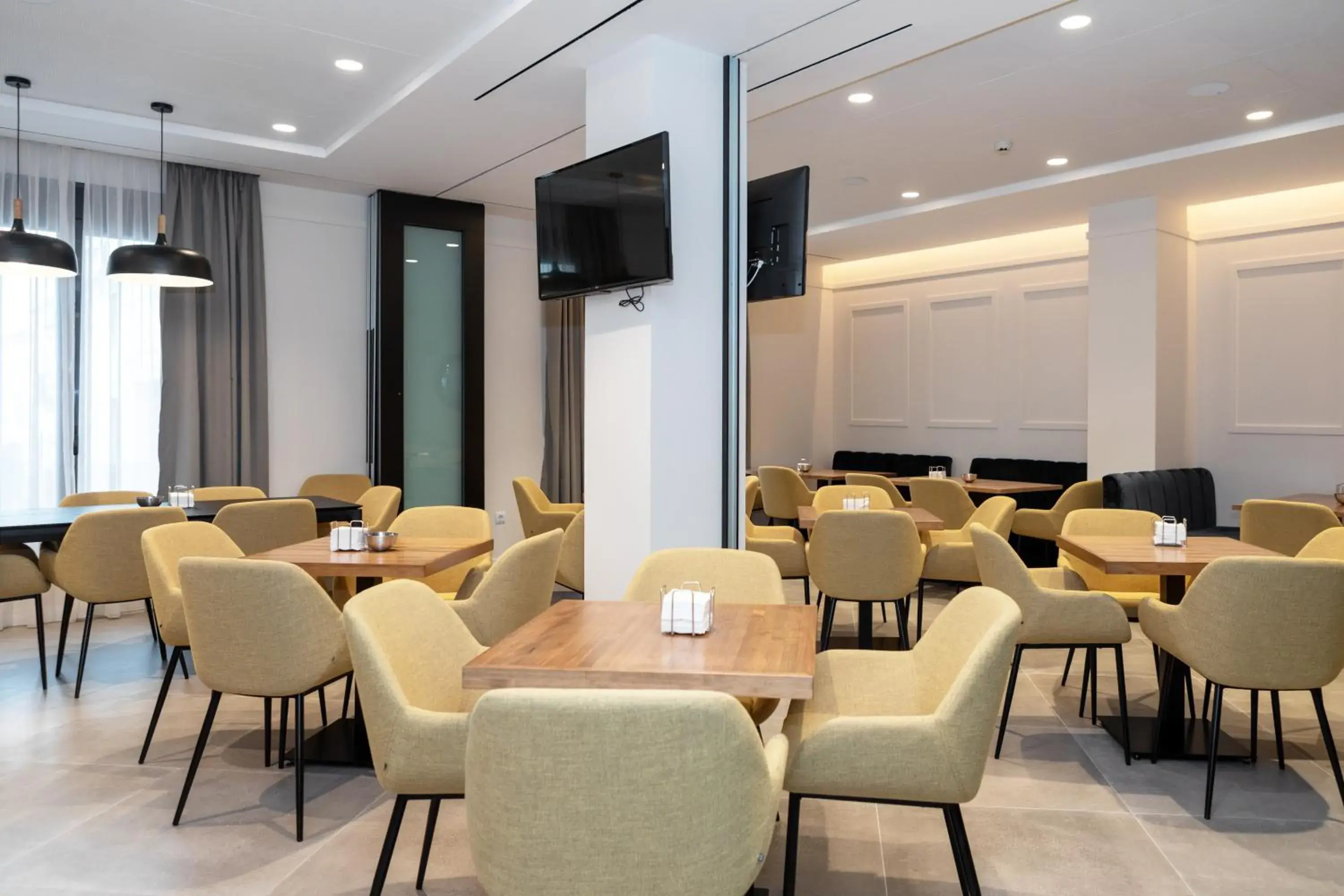 Restaurant/places to eat in Apartamentos Ardales Restaurant/places to eat in Apartamentos Ardales