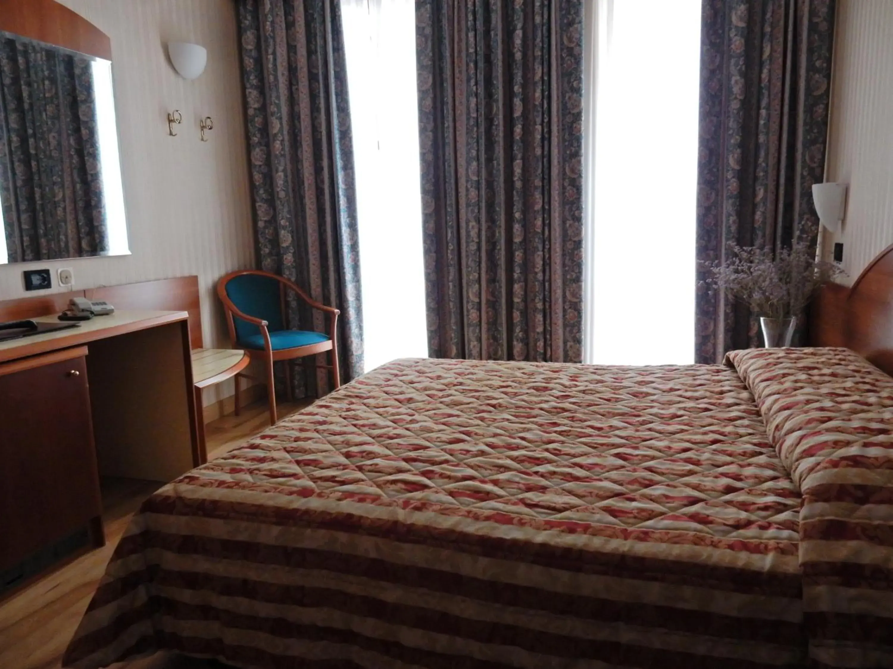 Bedroom, Bed in Hotel Brennero