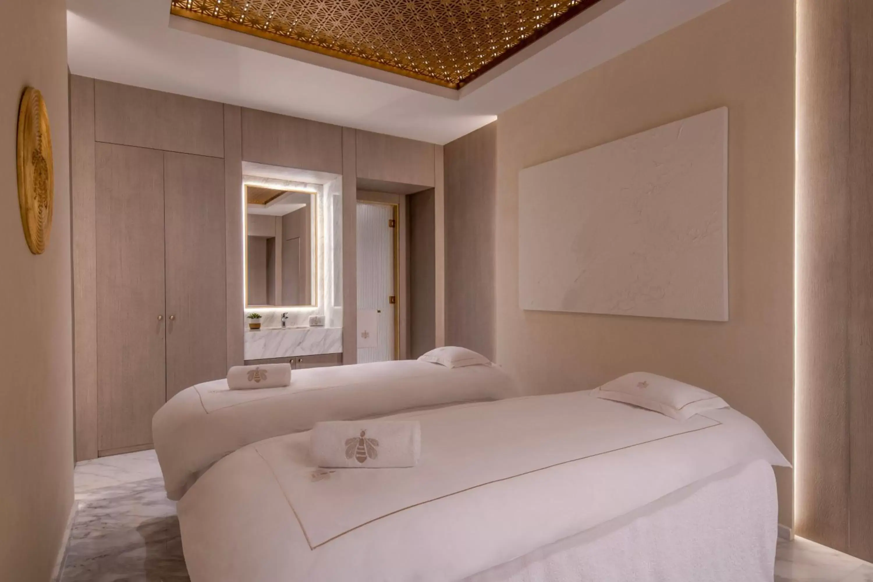 Spa and wellness centre/facilities, Bed in The St. Regis Doha