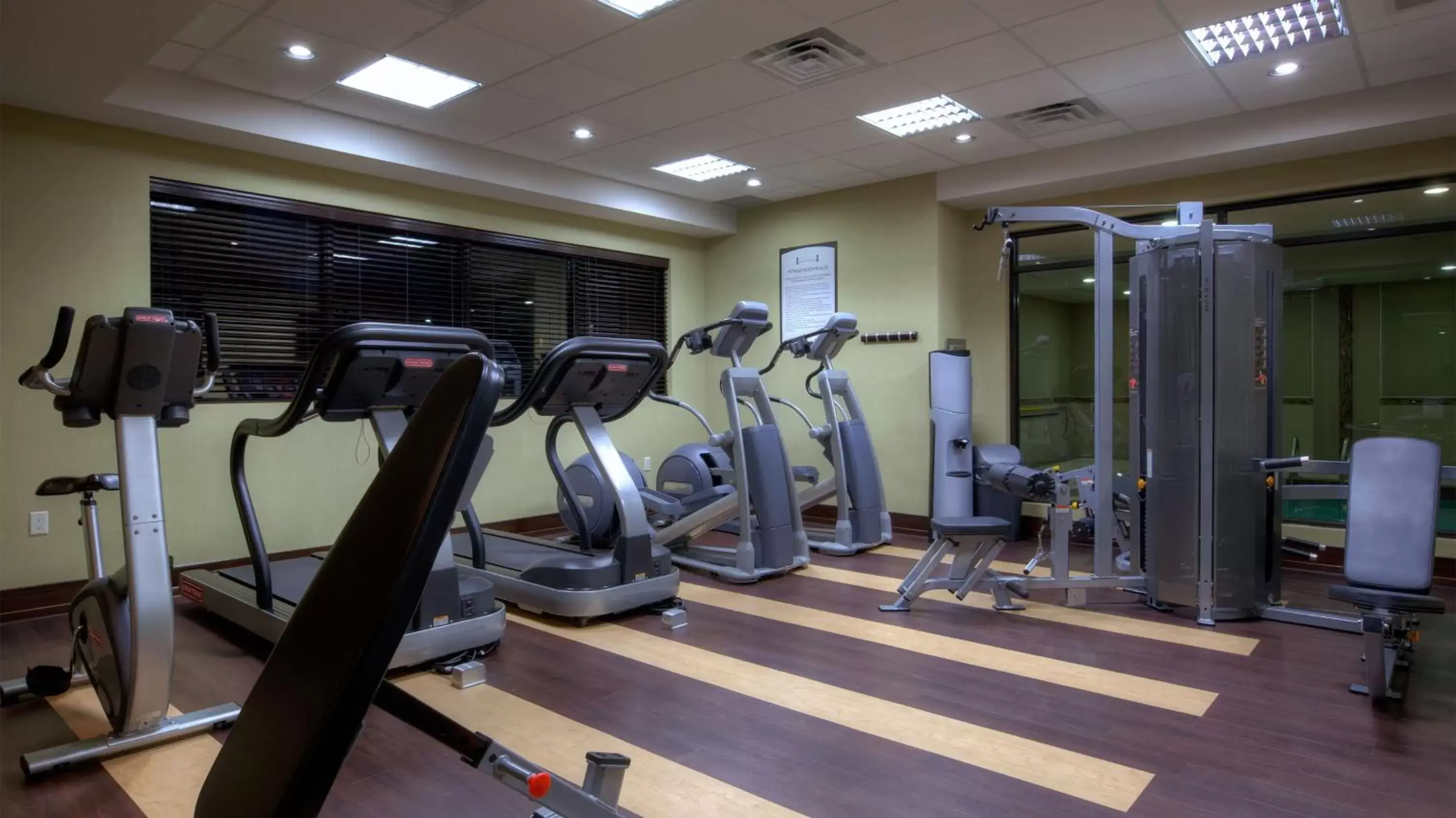 Fitness centre/facilities in Staybridge Suites Hamilton - Downtown, an IHG Hotel