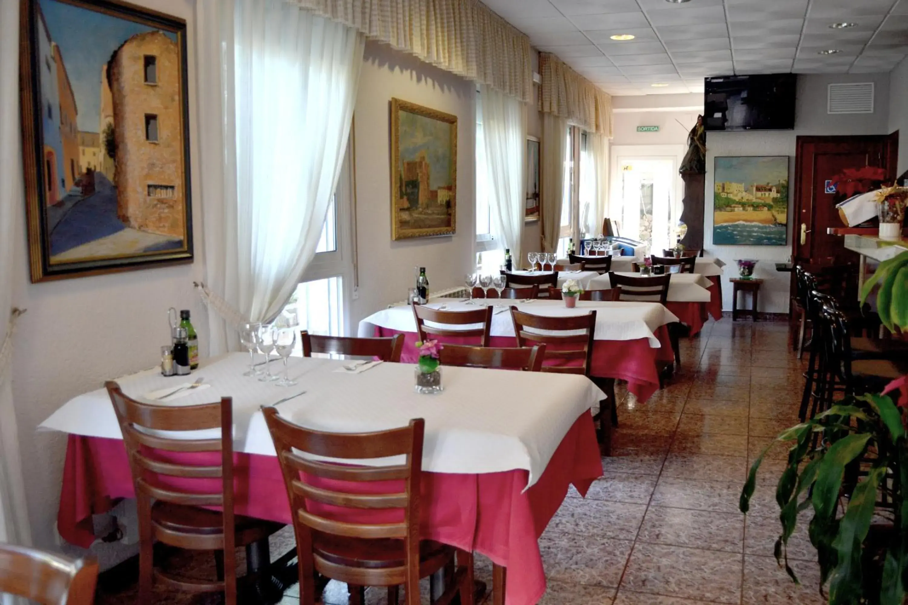 Restaurant/Places to Eat in Hotel Oreneta
