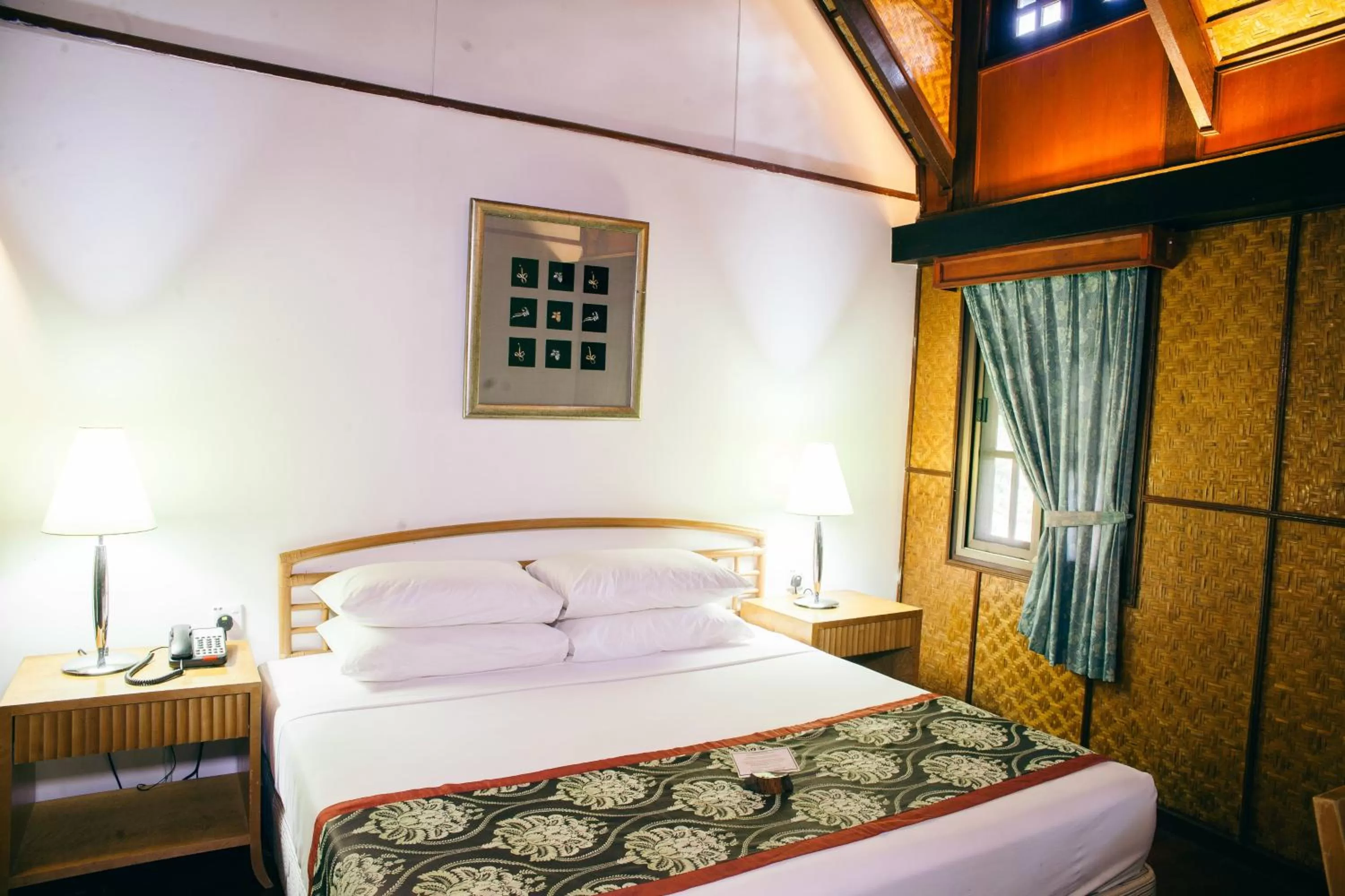 Photo of the whole room, Bed in Mutiara Taman Negara